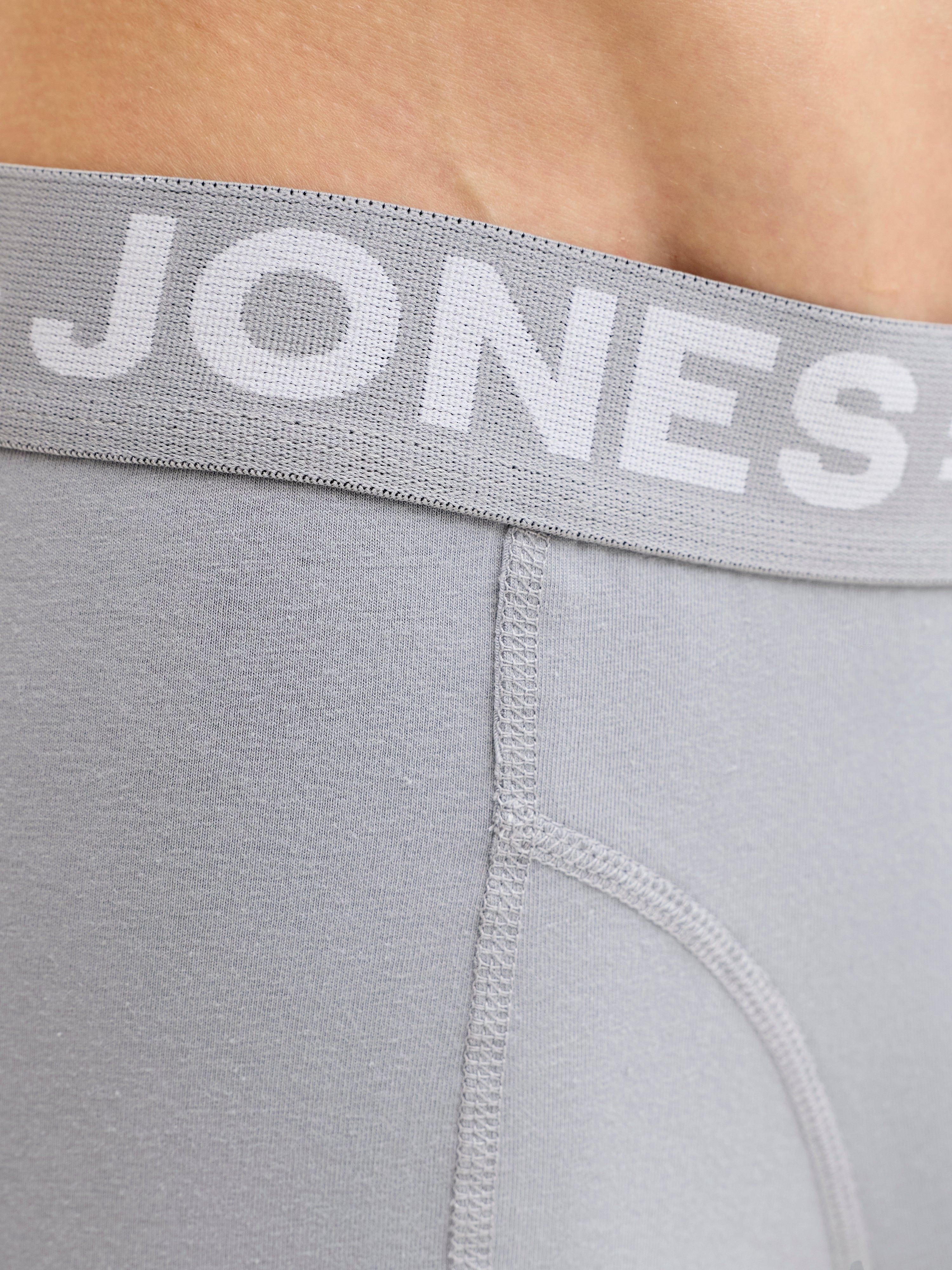 Men's Clothing, Fashion Wear, Accessories & More | JACK JONES Canada