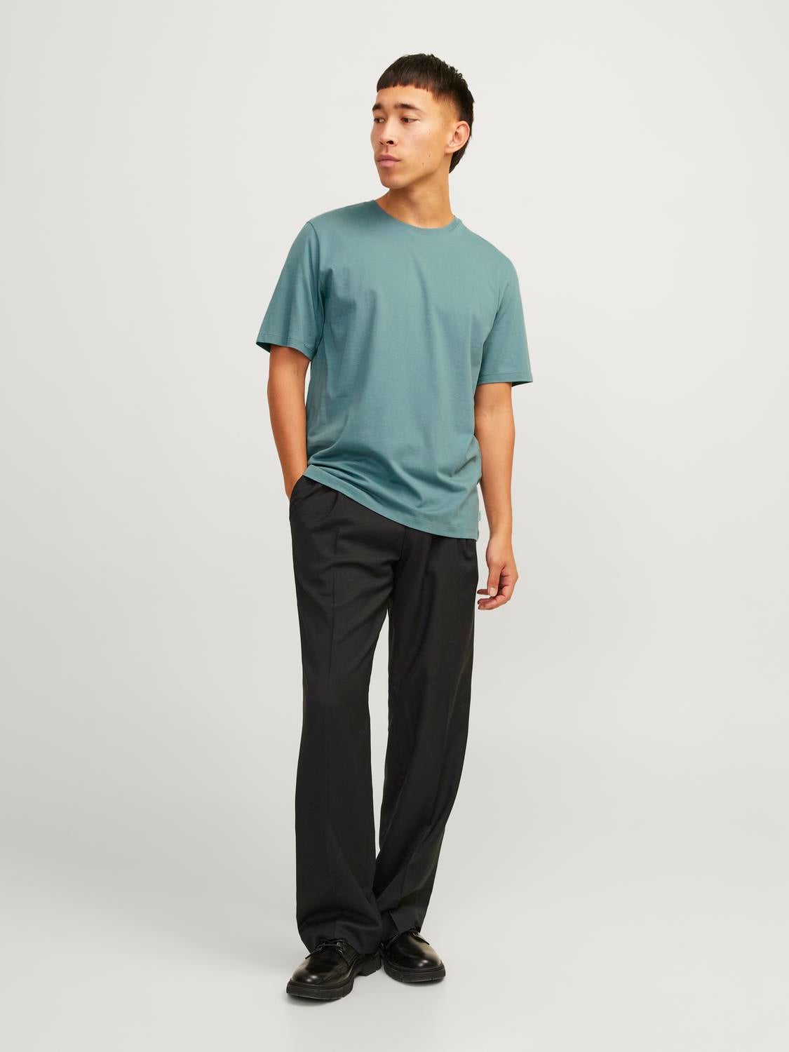 Standard Fit O-Neck T-Shirt | Jack & Jones