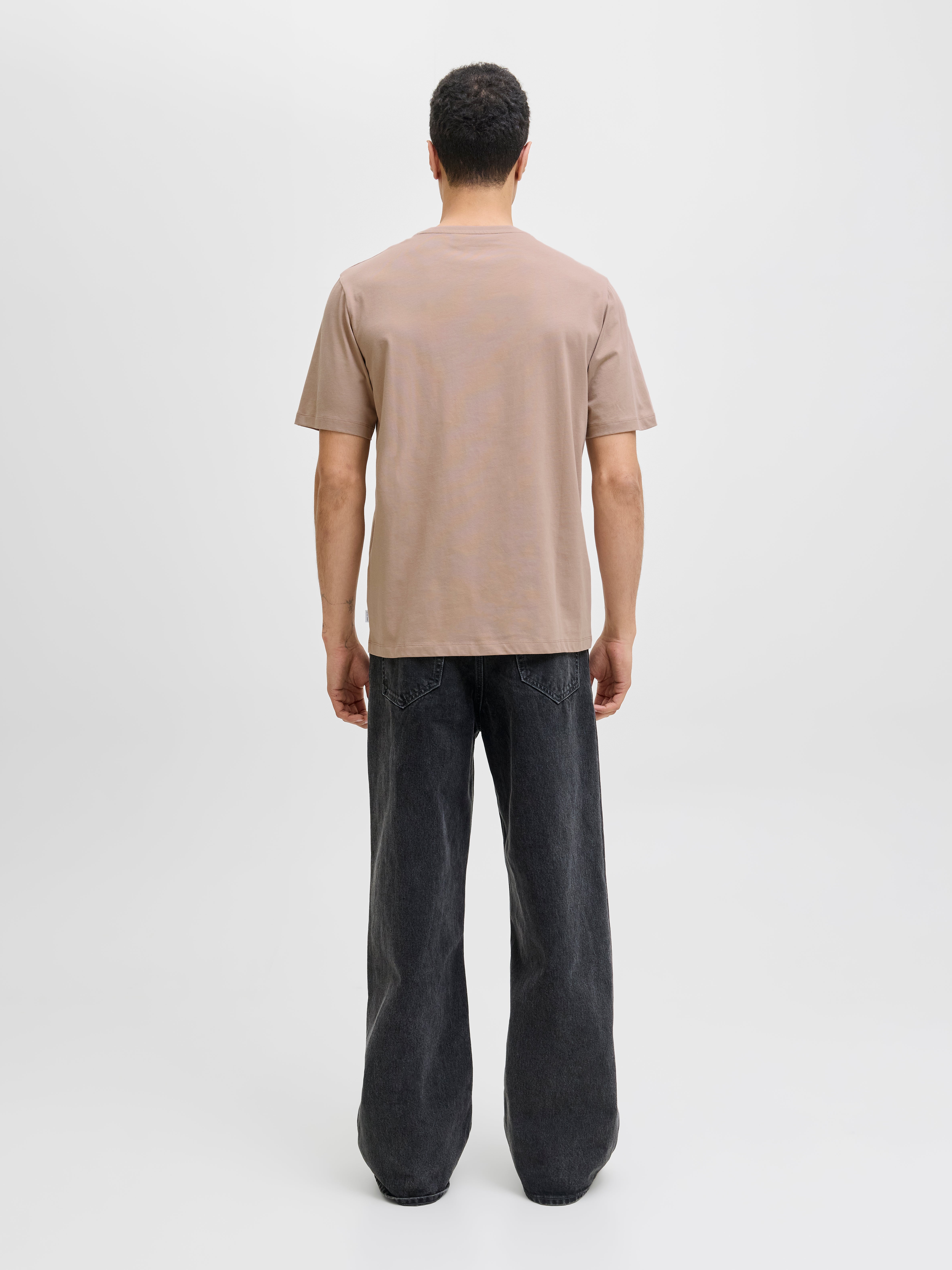 Standard Fit O-Neck T-Shirt | Jack & Jones