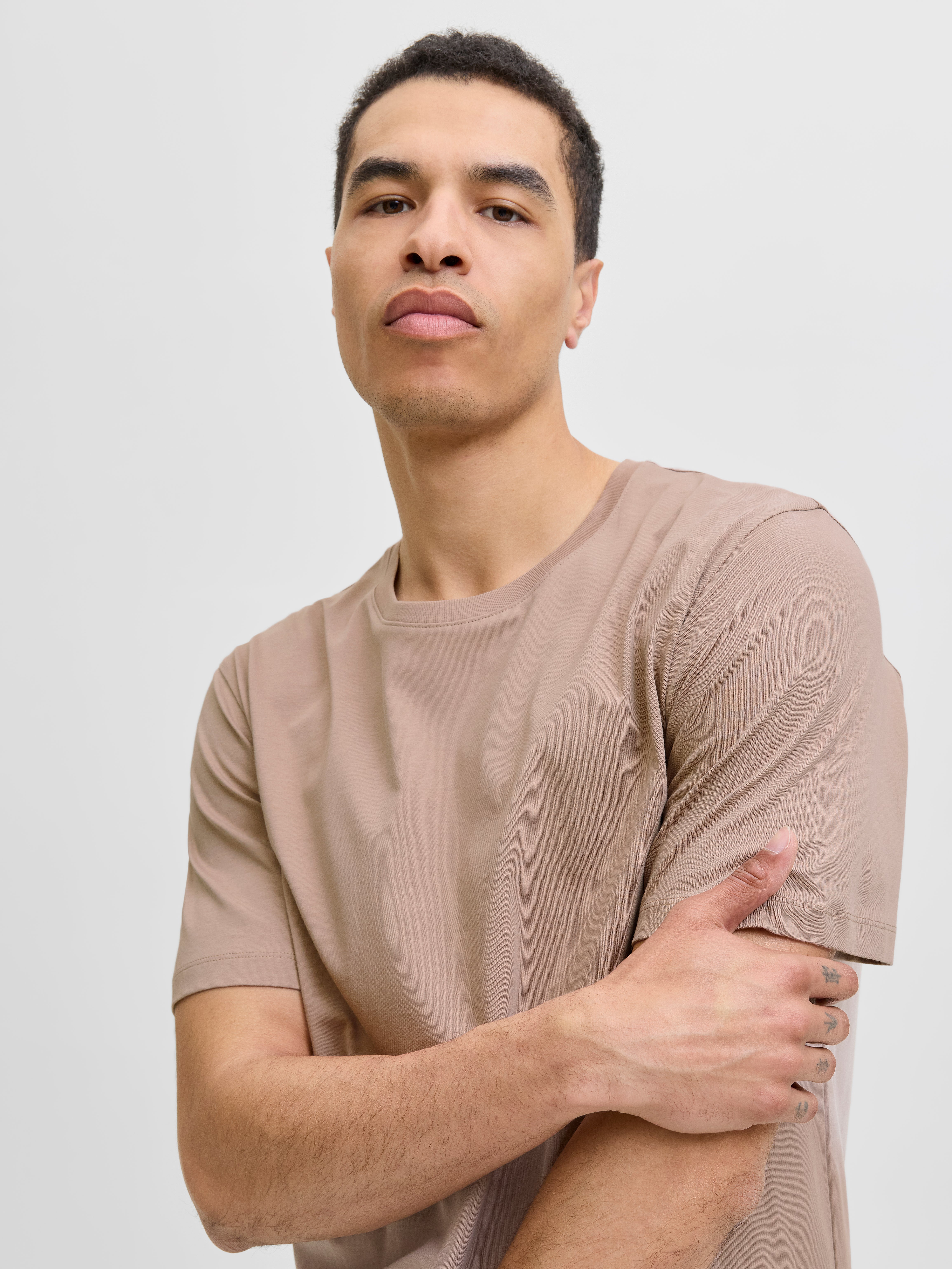 Standard Fit O-Neck T-Shirt | Jack & Jones