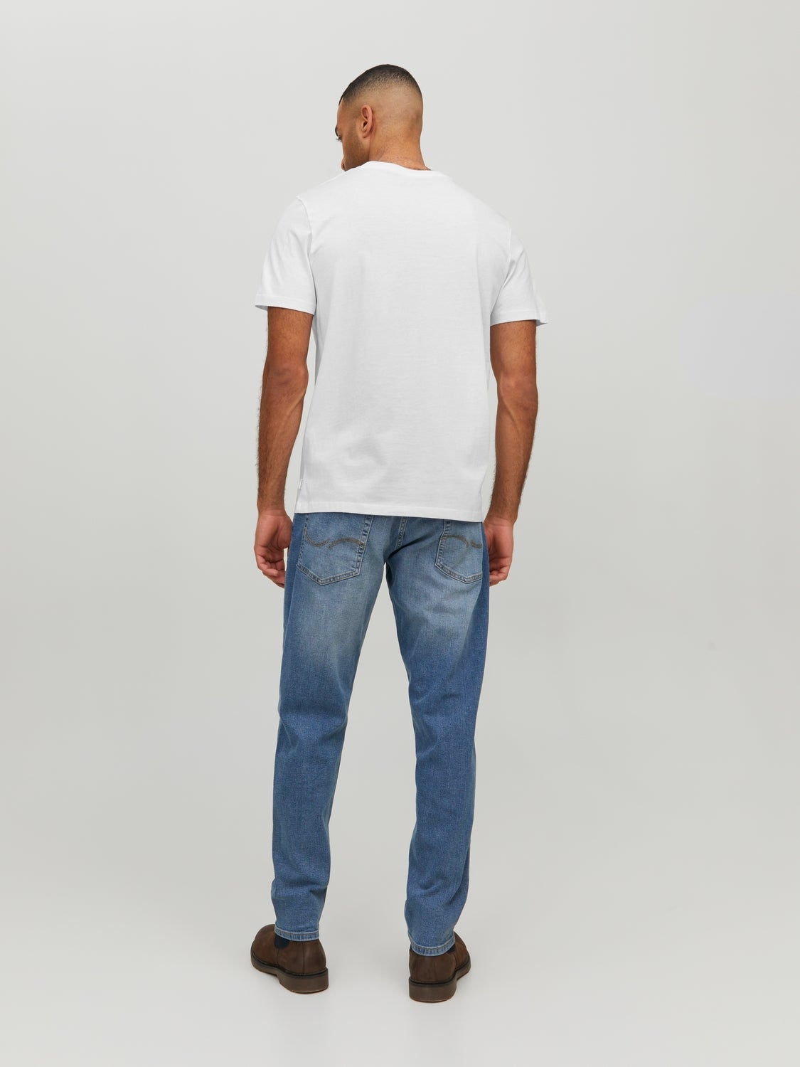 Standard Fit V-Neck T-Shirt | Jack & Jones®