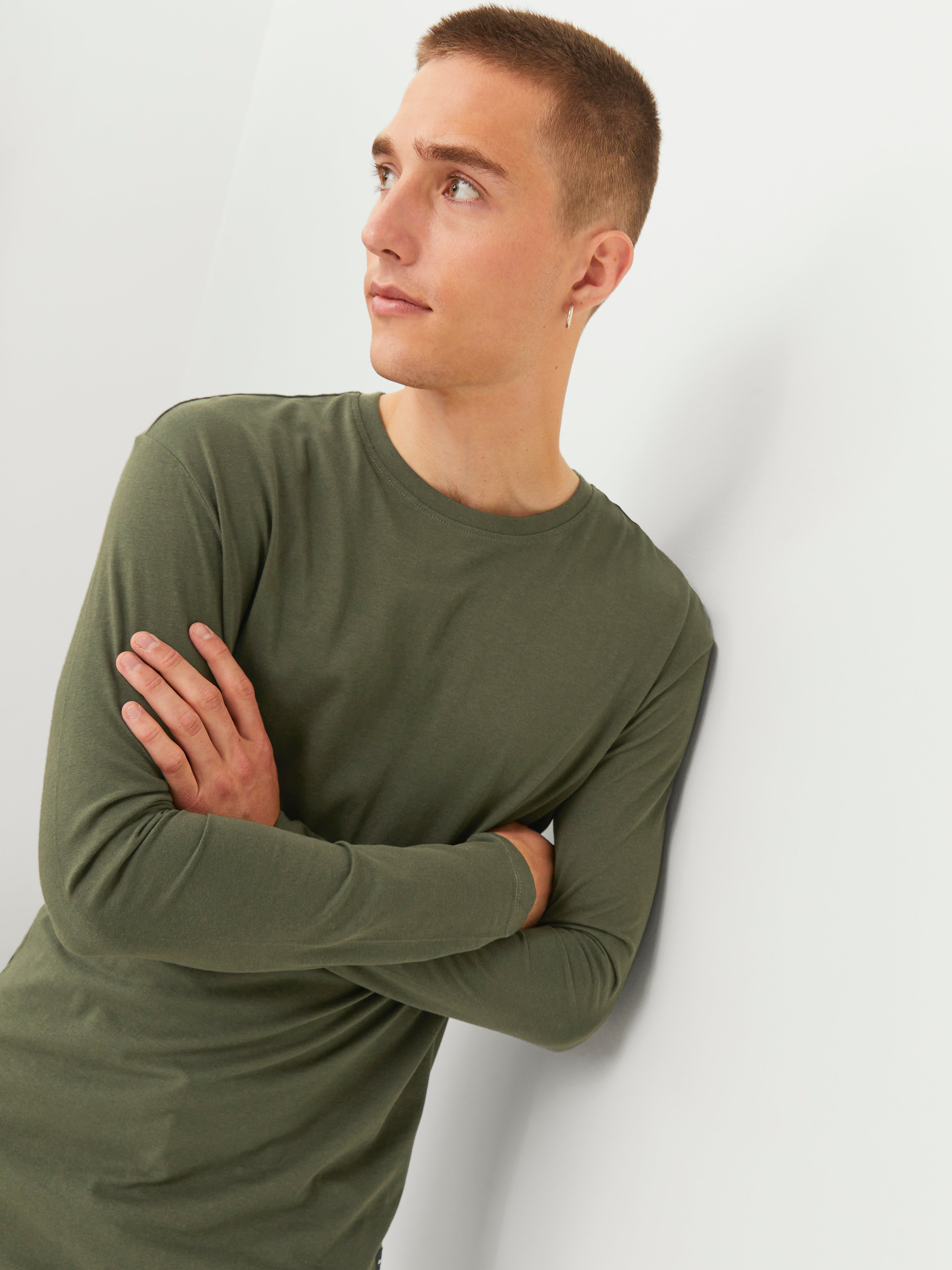 Long Line Fit O-Neck Noa T-Shirt | Jack & Jones