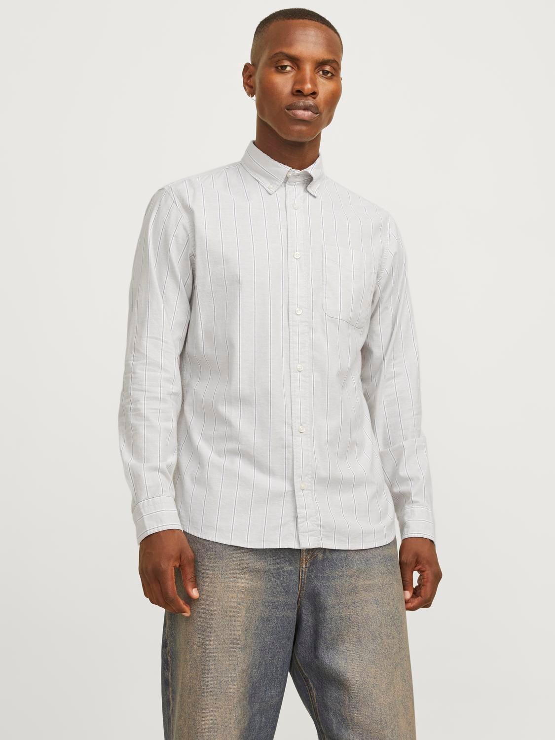 Chemise coupe ajustée sale