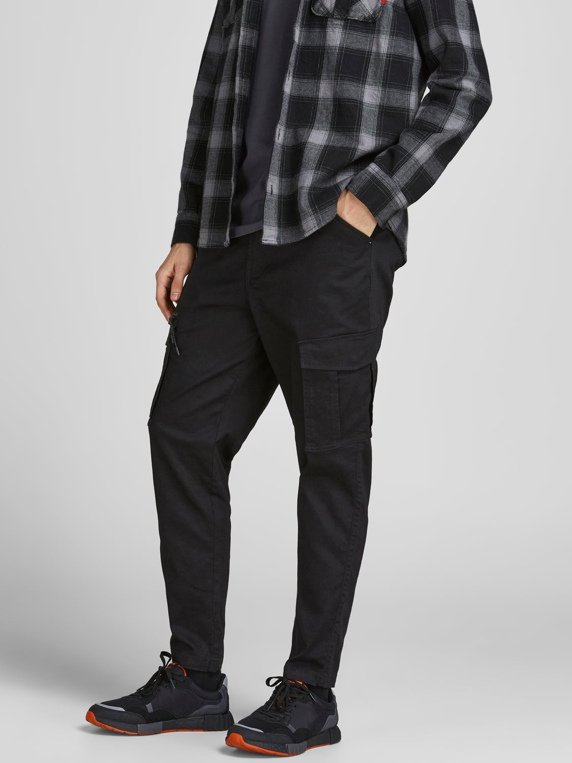 Tapered Fit Cargo Pants | Jack & Jones