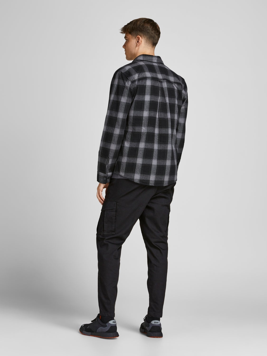 Tapered Fit Cargo Pants | Jack & Jones