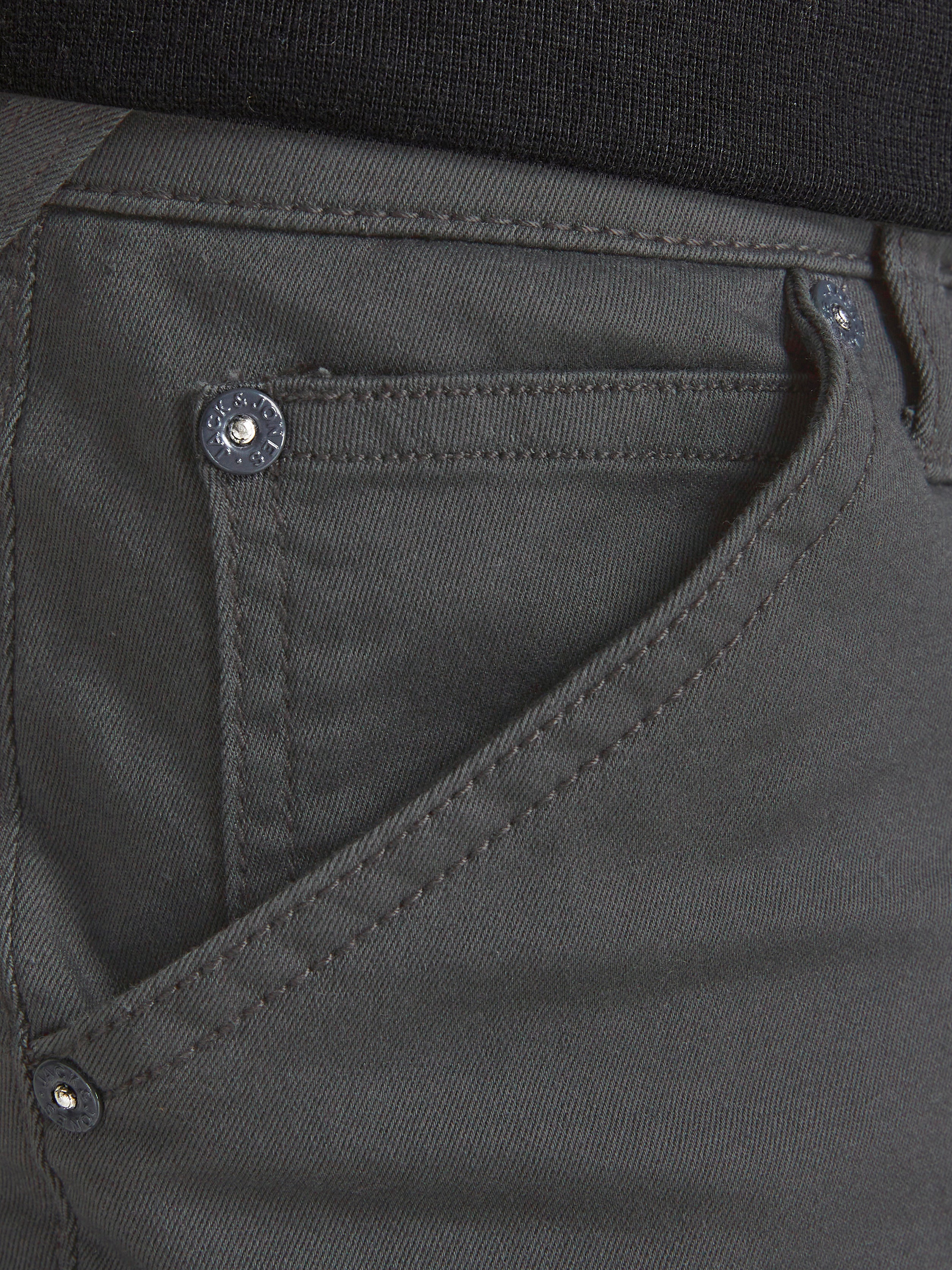 Tapered Fit Cargo Pants | Jack & Jones®