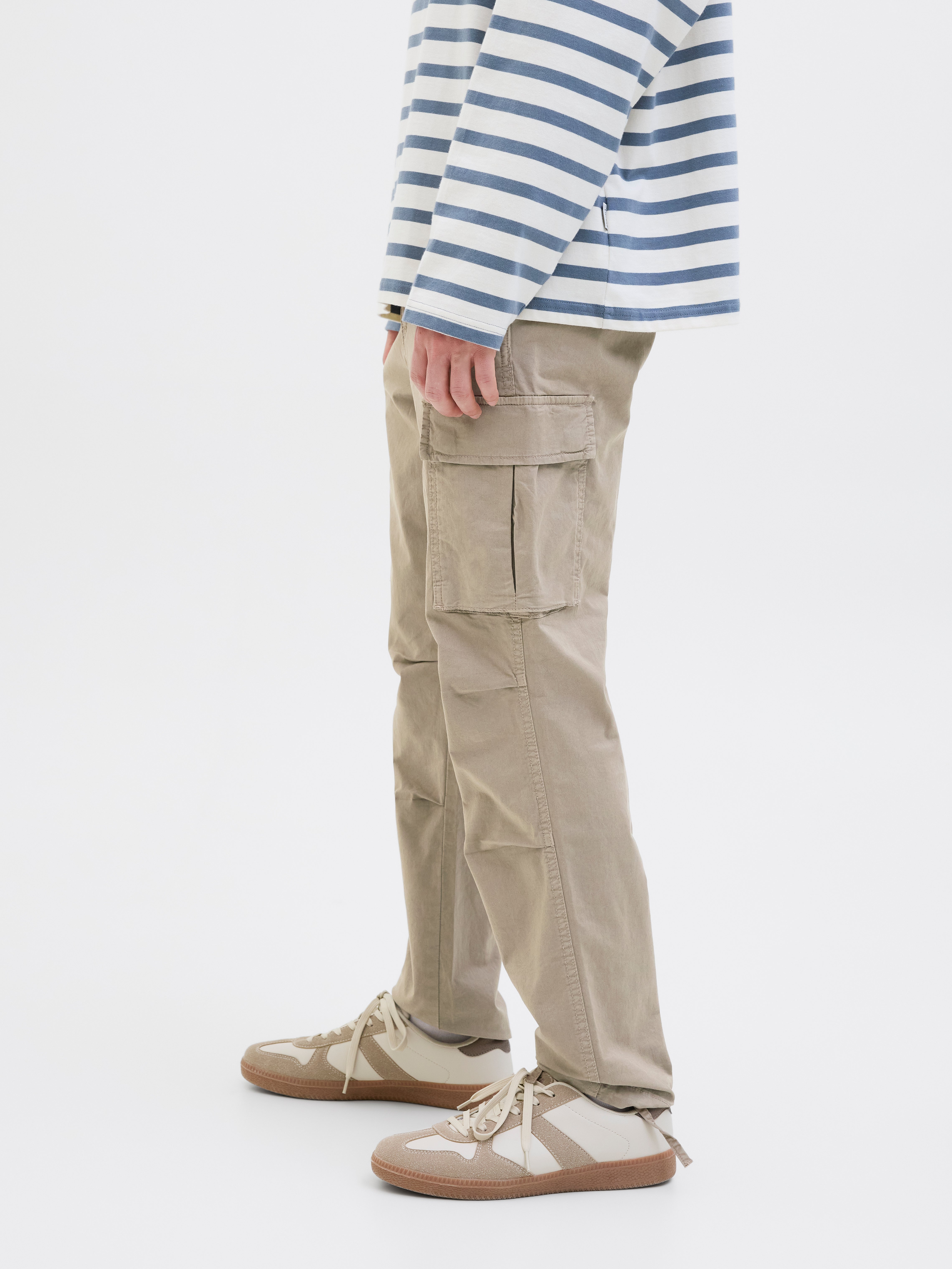 Carrot Fit Cargo Pants | Jack & Jones