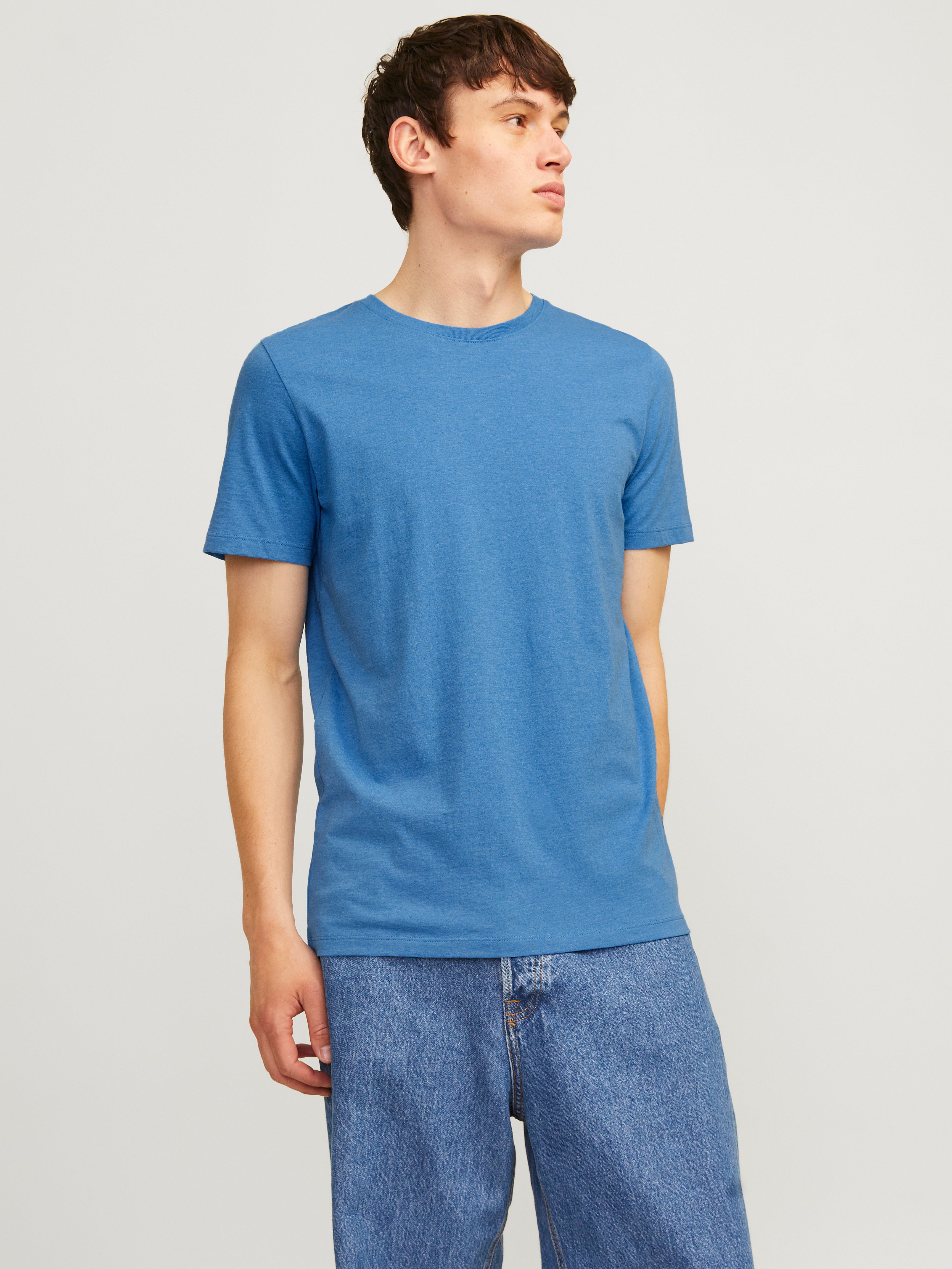 Tシャツ・カットソー FAY Men T Shirts NPMB3481300UCXU806 Blue Standard Fit O-Neck T-Shirt | Medium Blue | Jack & Jones®