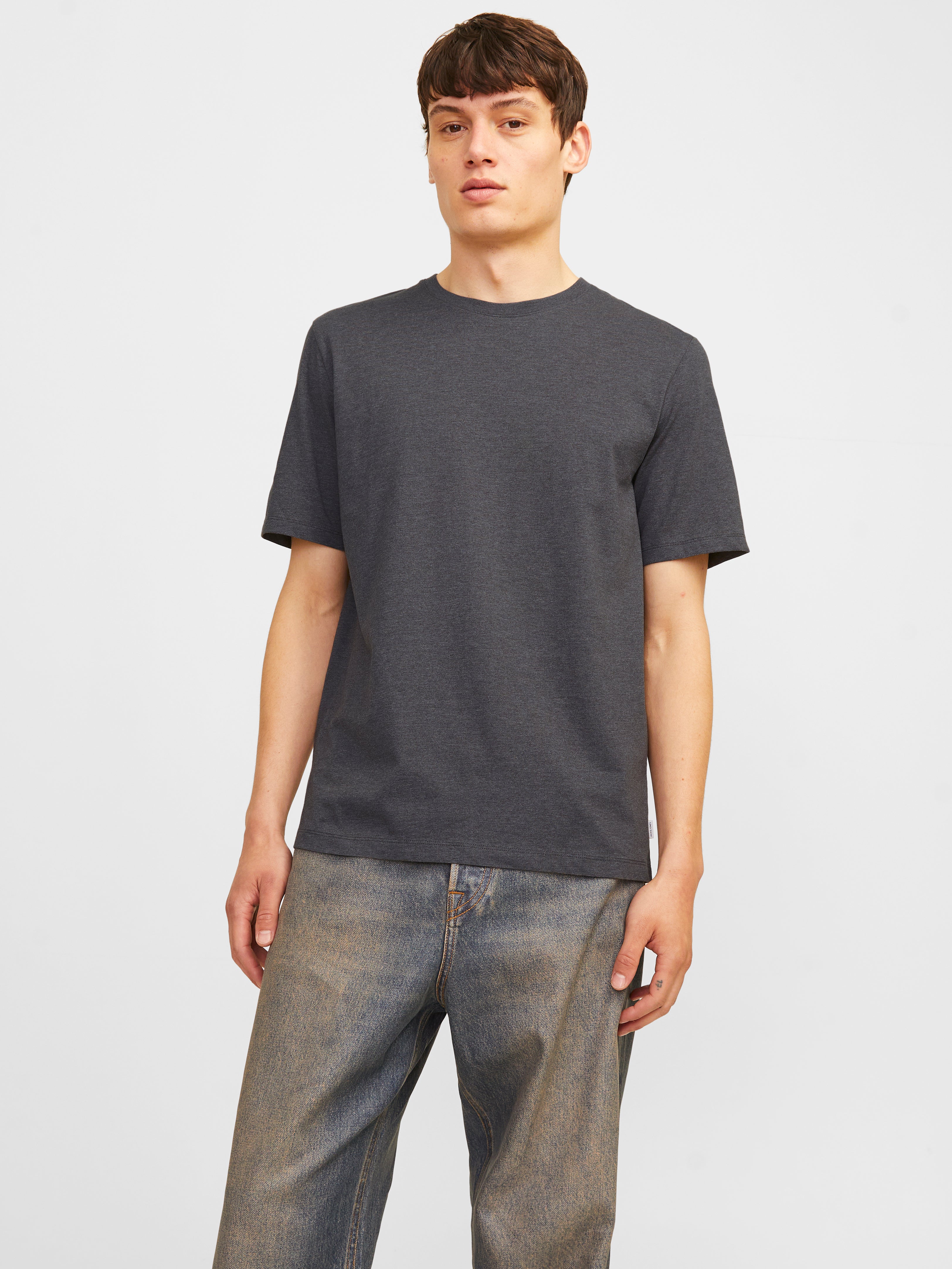 Standard Fit O-Neck T-Shirt | Jack & Jones