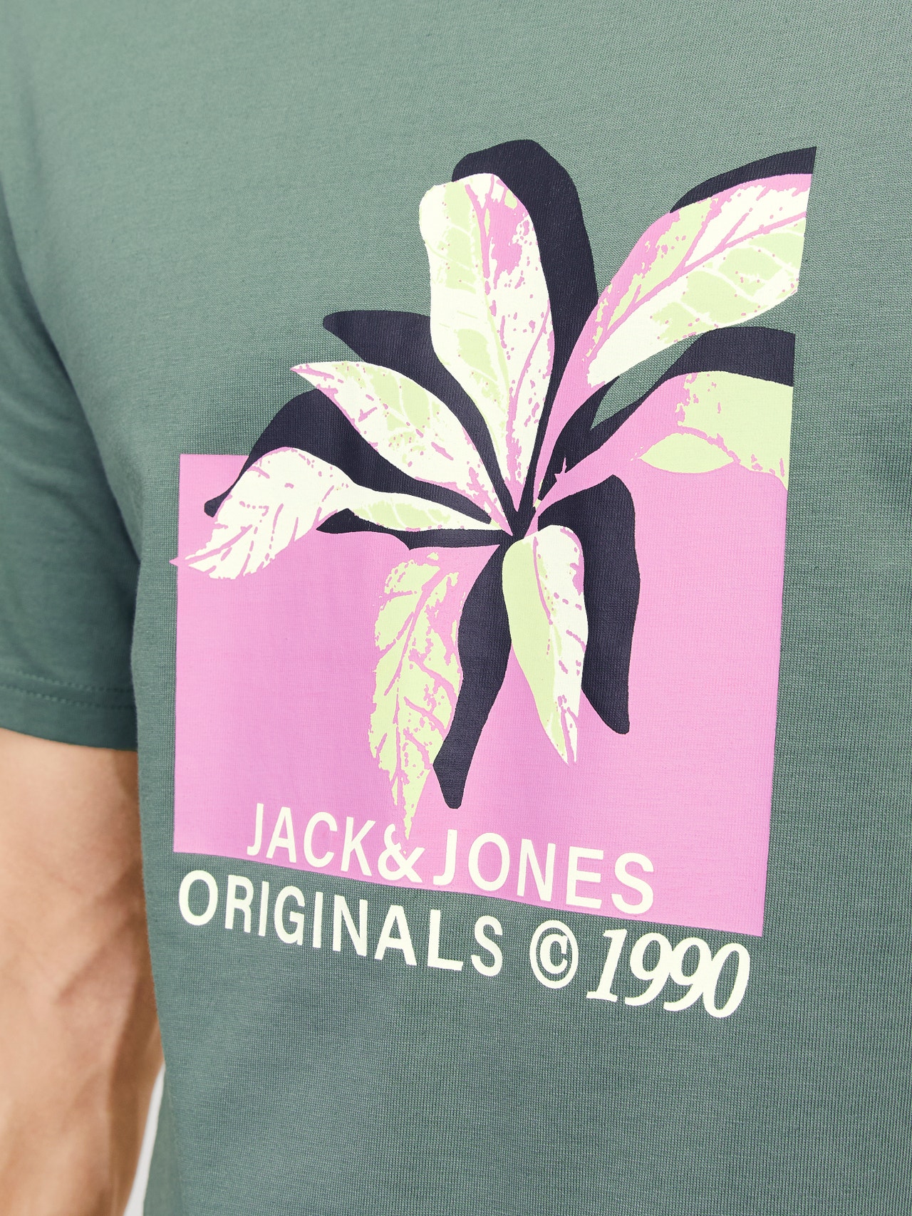 Jack & Jones Relaxed Fit Crew neck T-Shirt -Laurel Wreath - 12252173