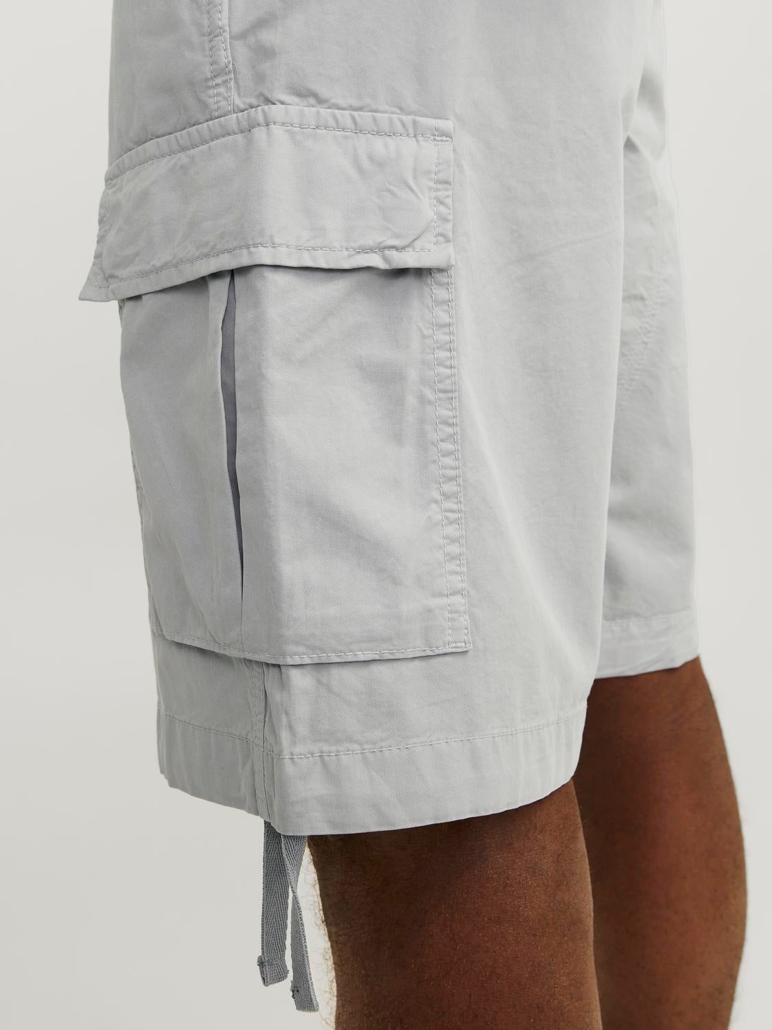 Loose Fit Cargo Shorts | Jack & Jones