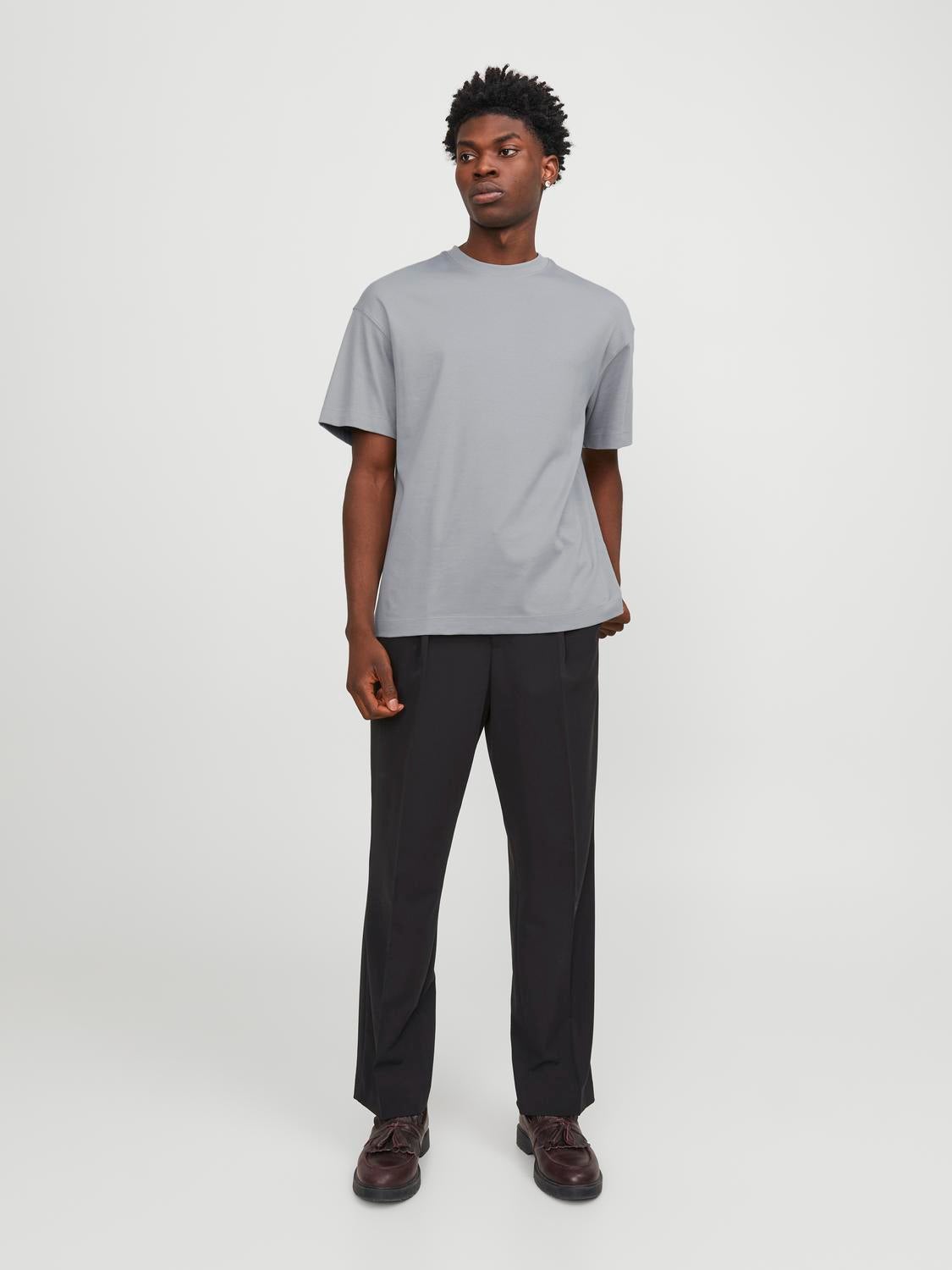 Tシャツ・カットソー 2108 Semi Wide Pants Dark Grey Wide Fit Urban Edge T-Shirt | Medium Grey | Jack & Jones®