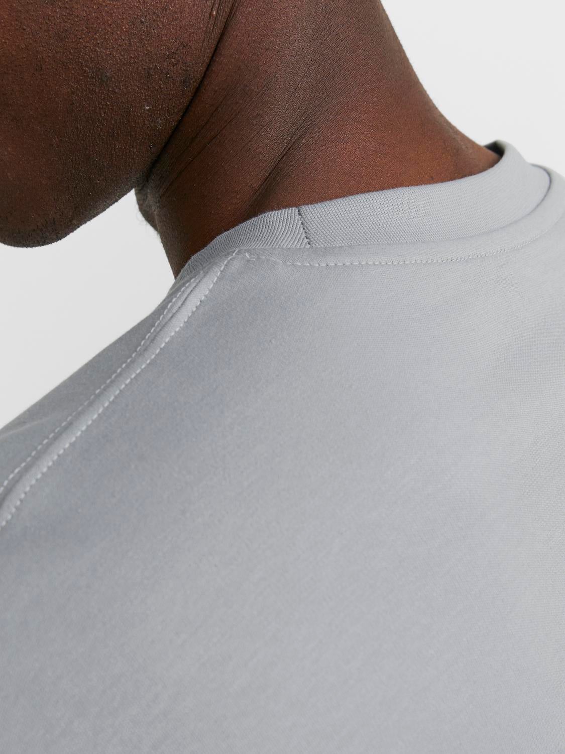 Wide Fit Urban Edge T-Shirt | Medium Grey | Jack & Jones®
