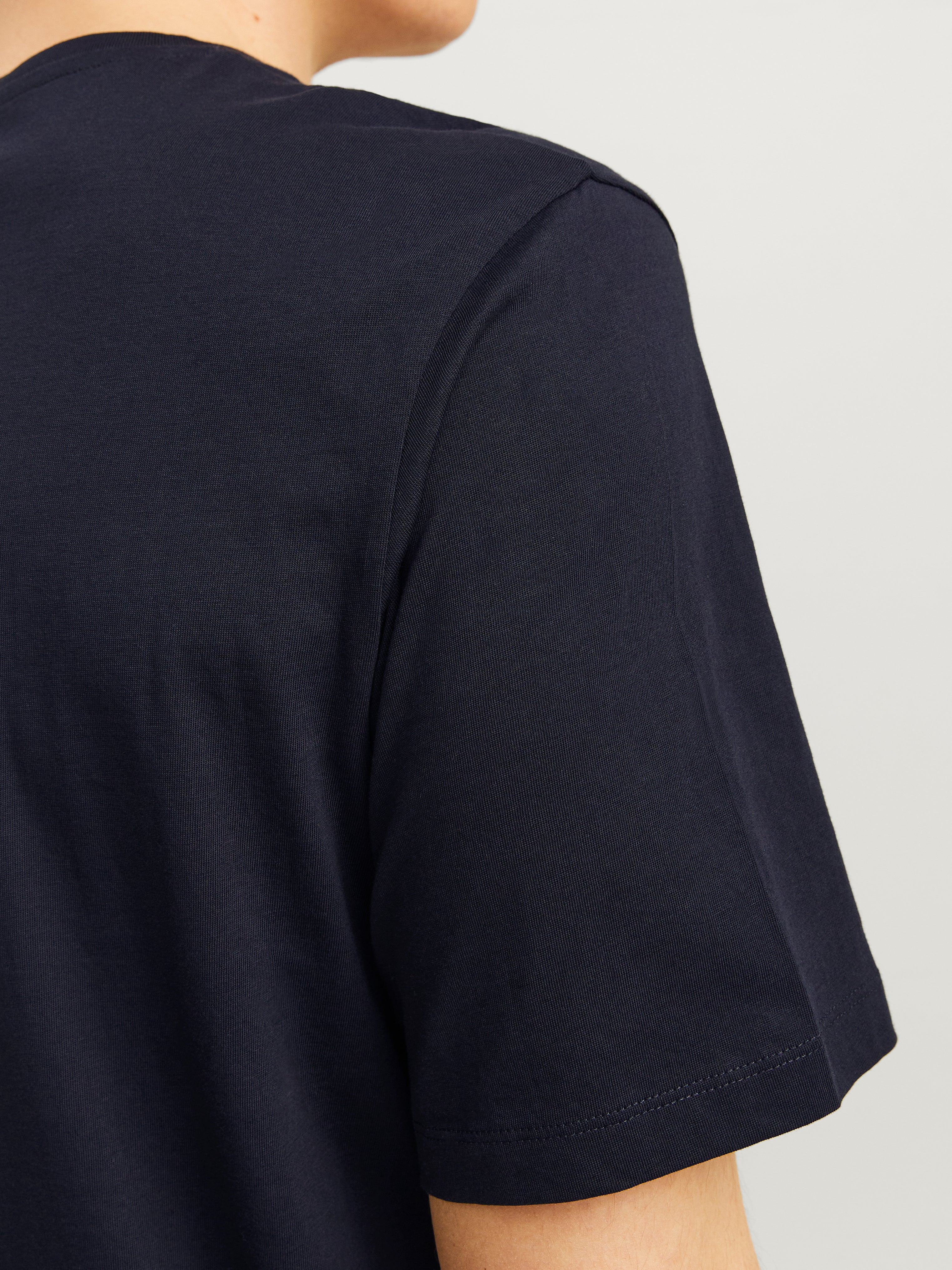 Standard Fit Round Neck T-Shirt | Jack & Jones