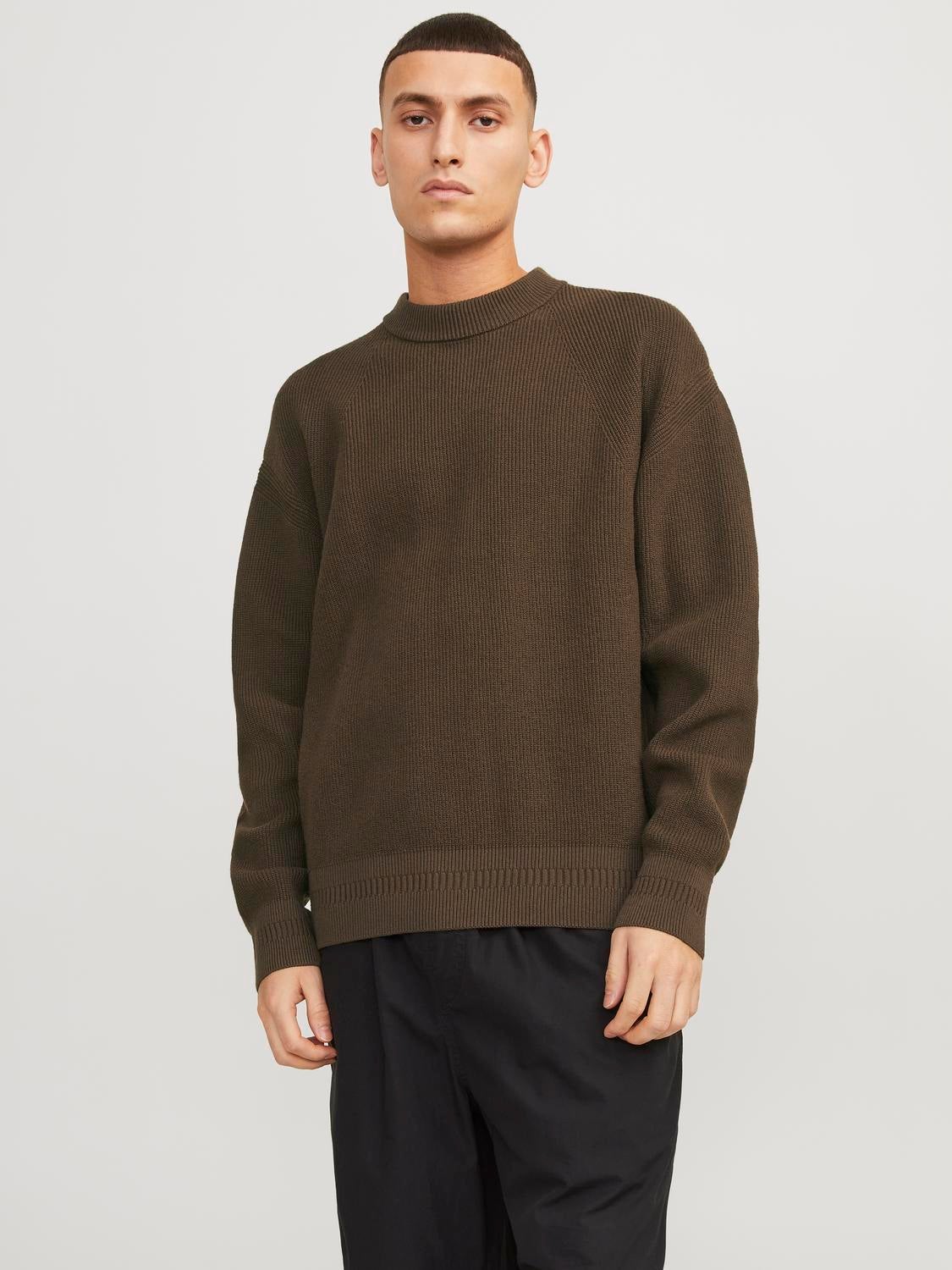 Relaxed Fit Mock neck Sweater