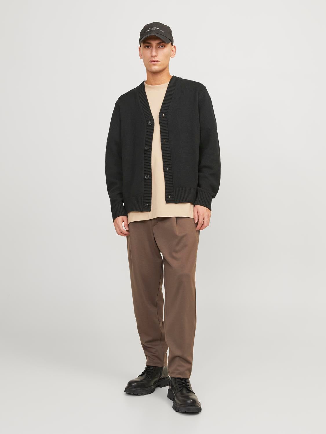 Wide Fit V-Neck Knit Cardigan | Black | Jack & Jones®