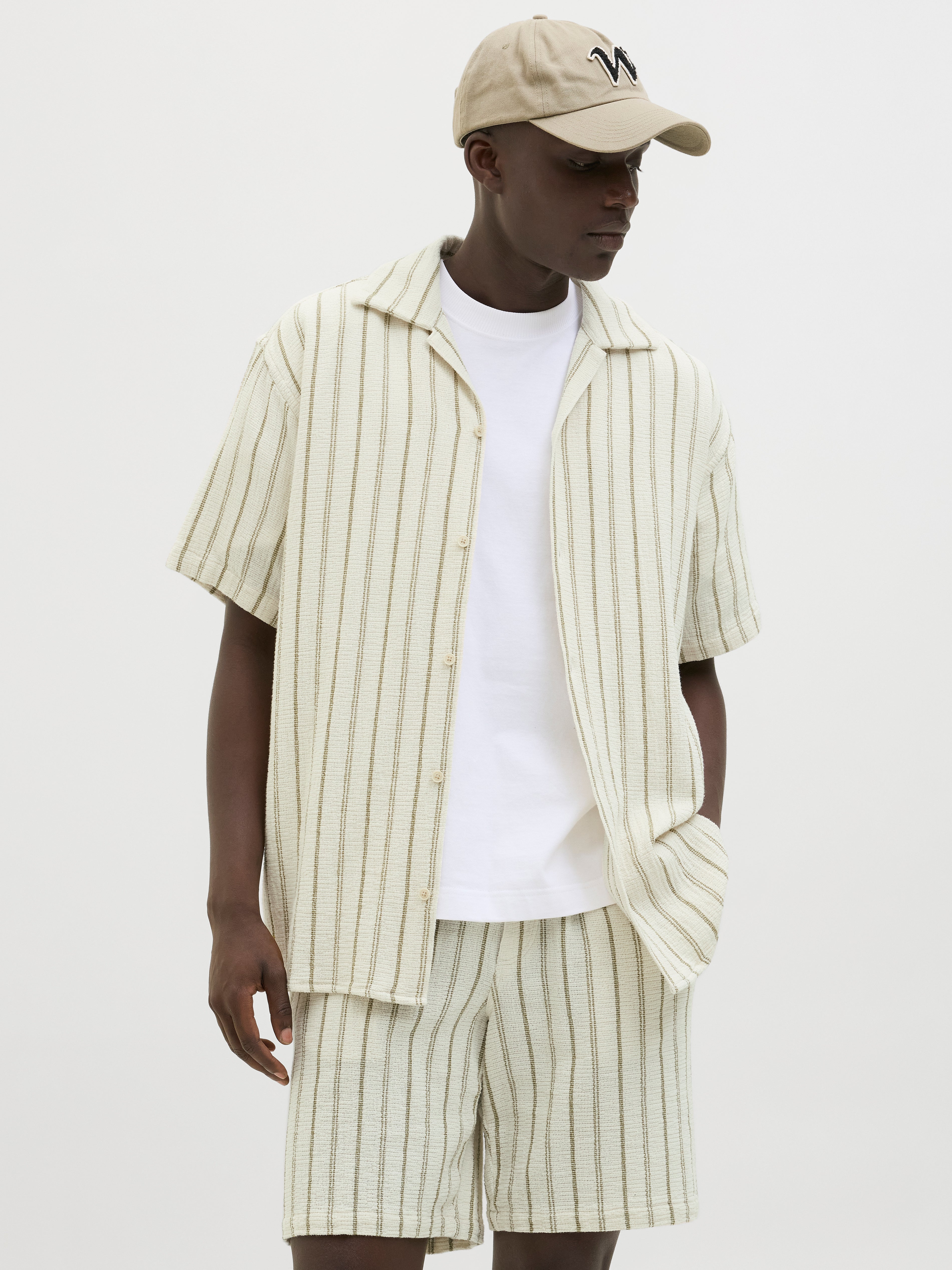 【SCENERITY】Dcen Striped Short-Sleeved Shirt Striped Knitted Short Sleeve Shirt | Ardene