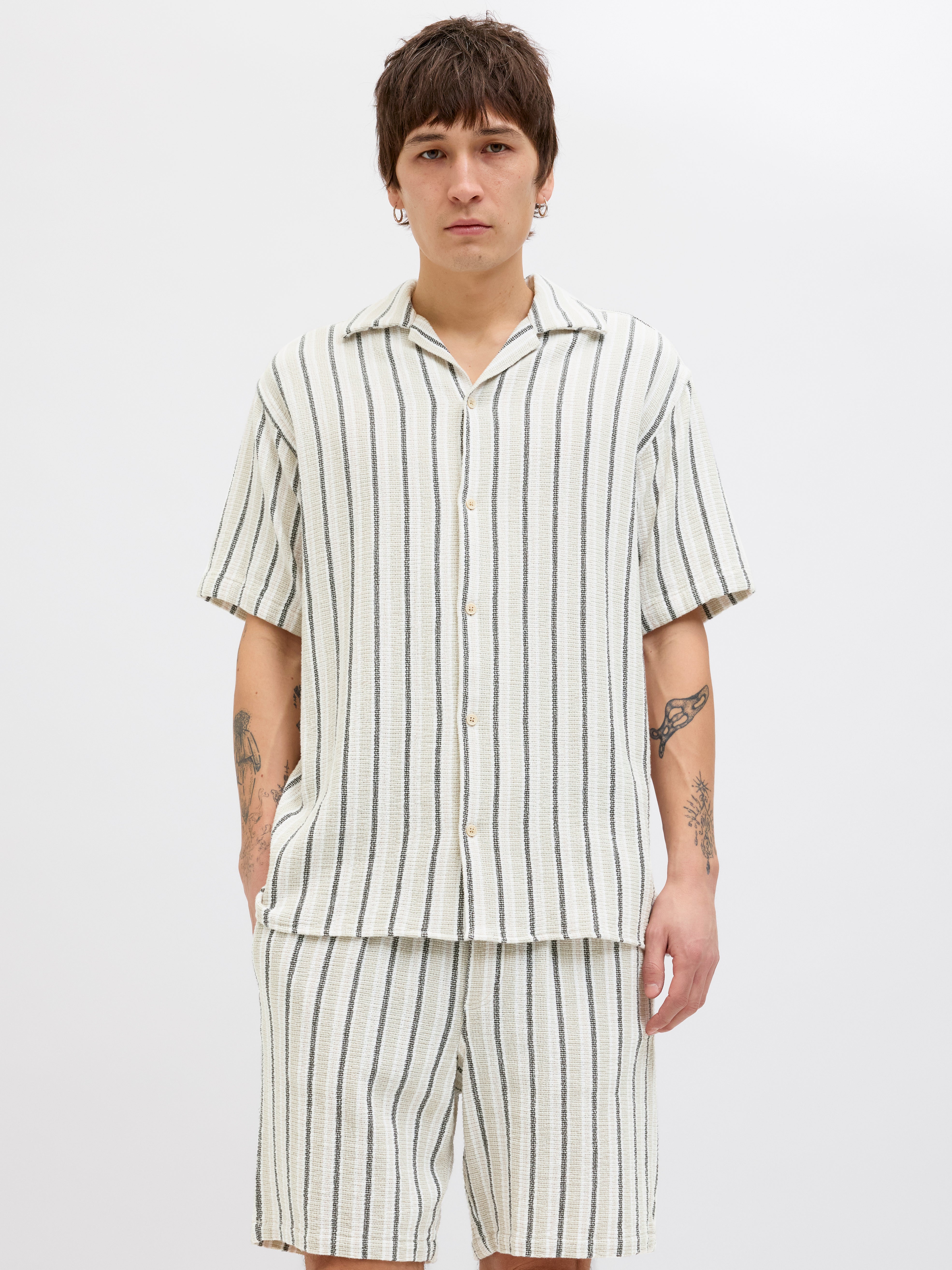 【2plan】We Run striped short sleeve shirt Long Sleeve Pinstripe Shirt | Baby Blue | REPRESENT