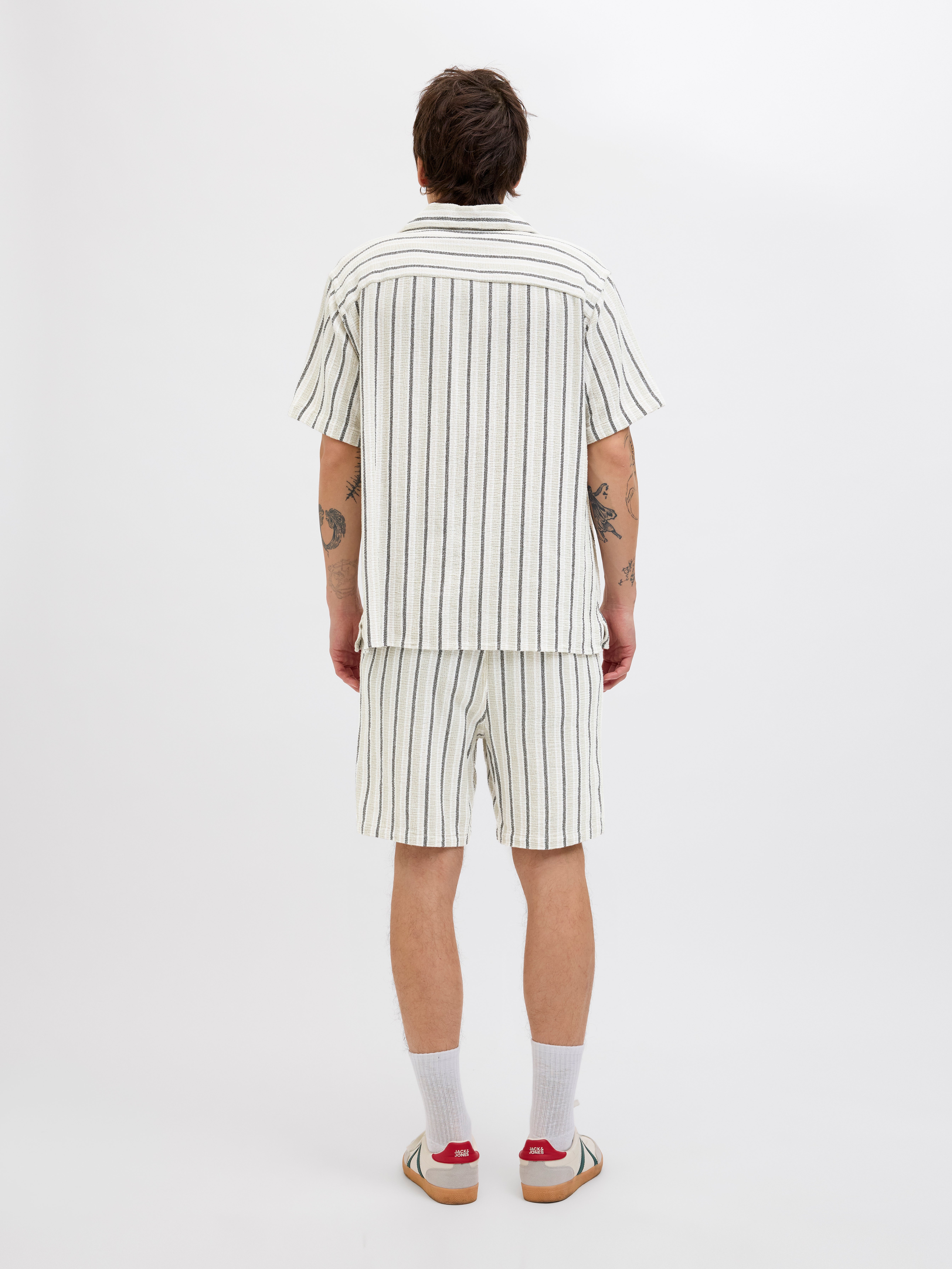 【SCENERITY】Okeul over short sleeve t-shirt HOKUSAI UT (SHORT SLEEVE GRAPHIC T-SHIRT) | UNIQLO CA