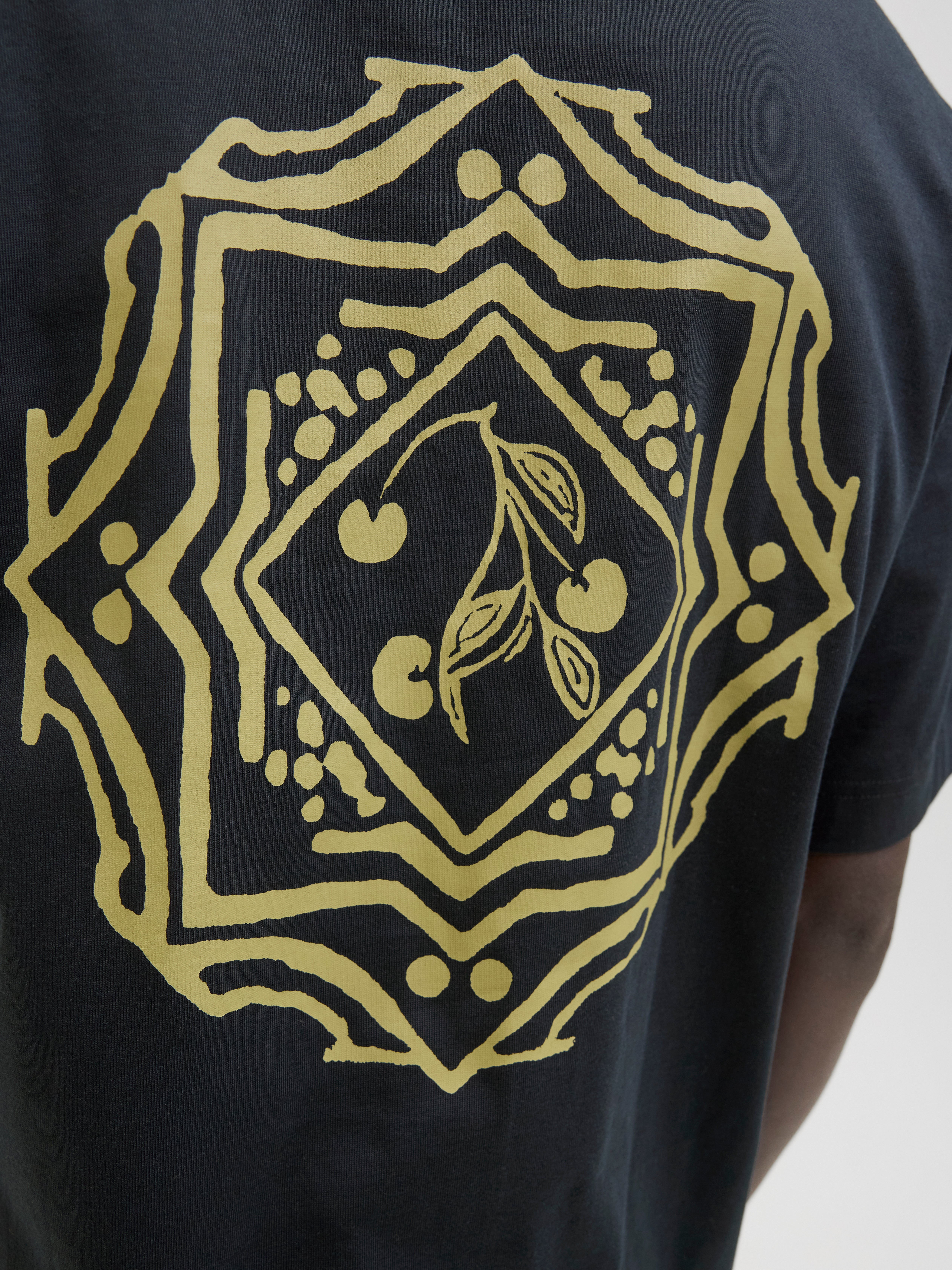 Loose Fit Crew neck T-Shirt | Black | Jack & Jones®