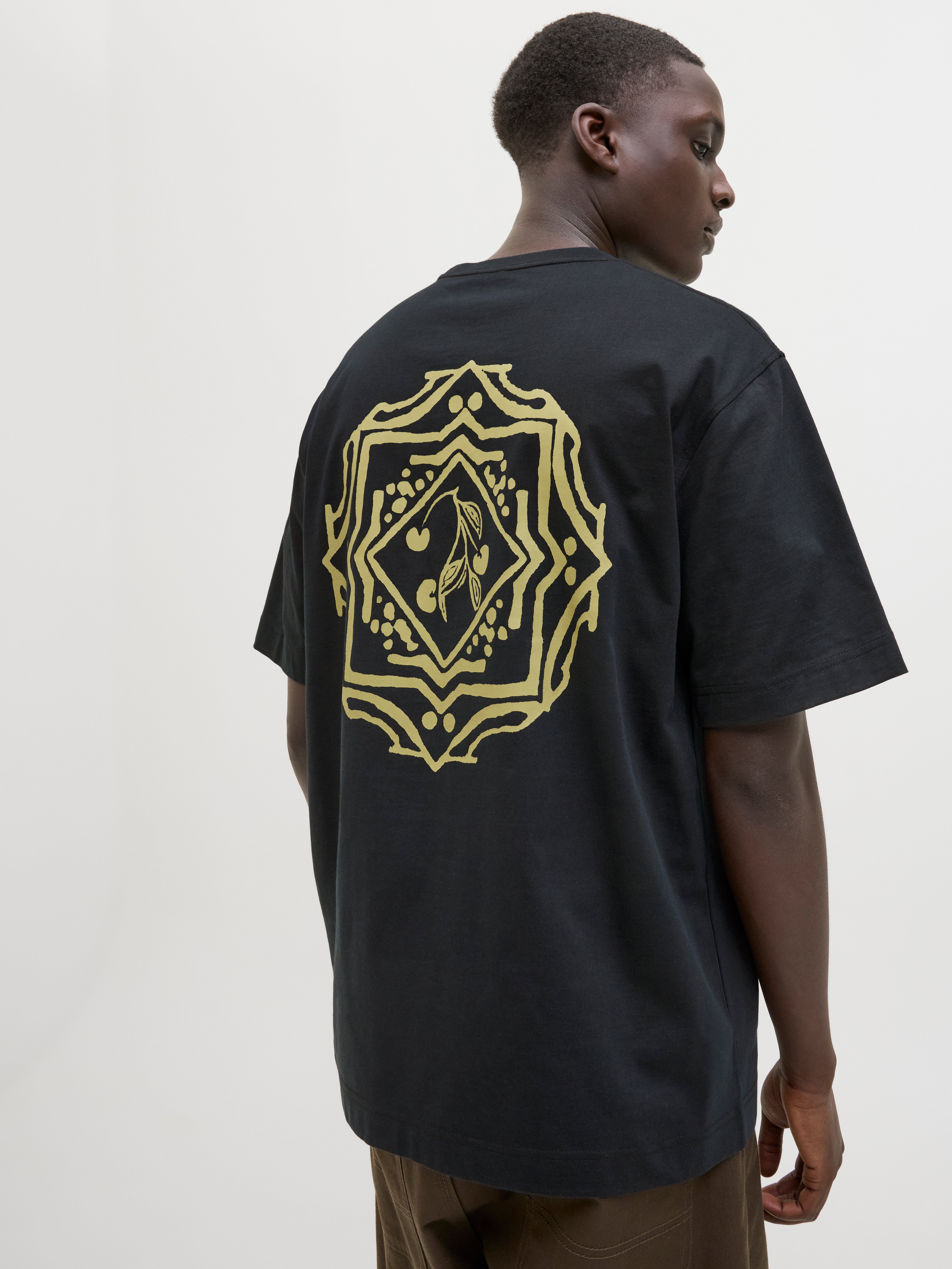 Loose Fit Crew neck T-Shirt | Black | Jack & Jones®