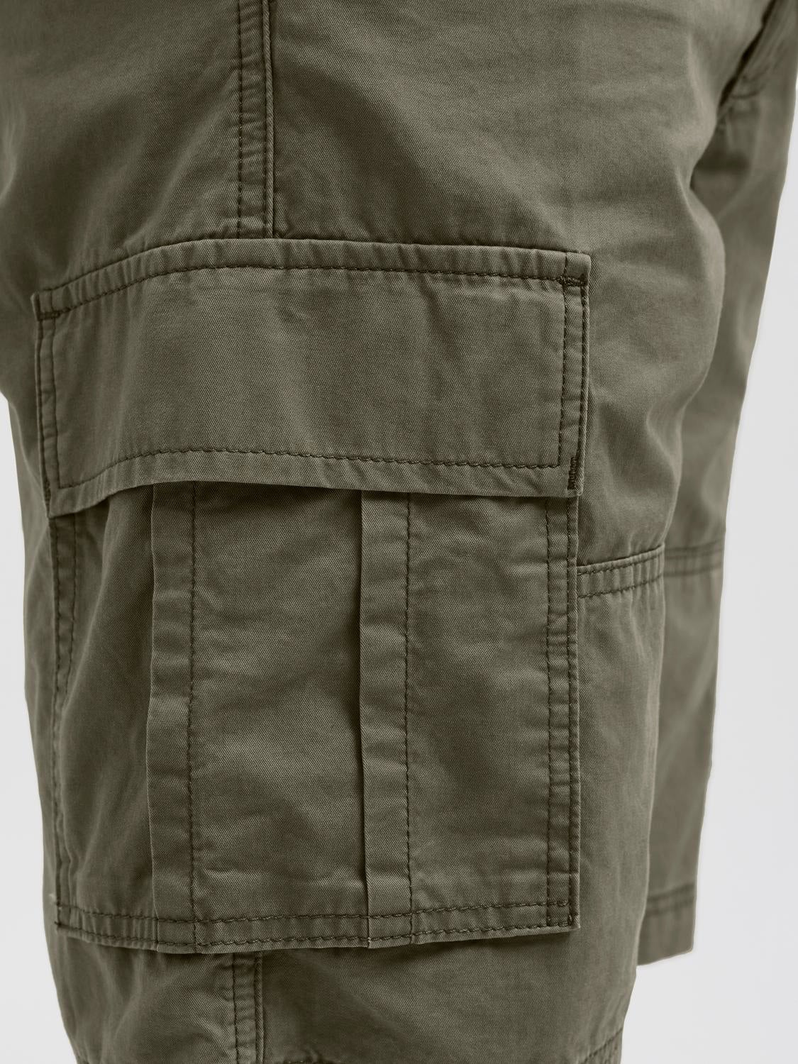 Relaxed Fit Cargo Shorts | Jack & Jones