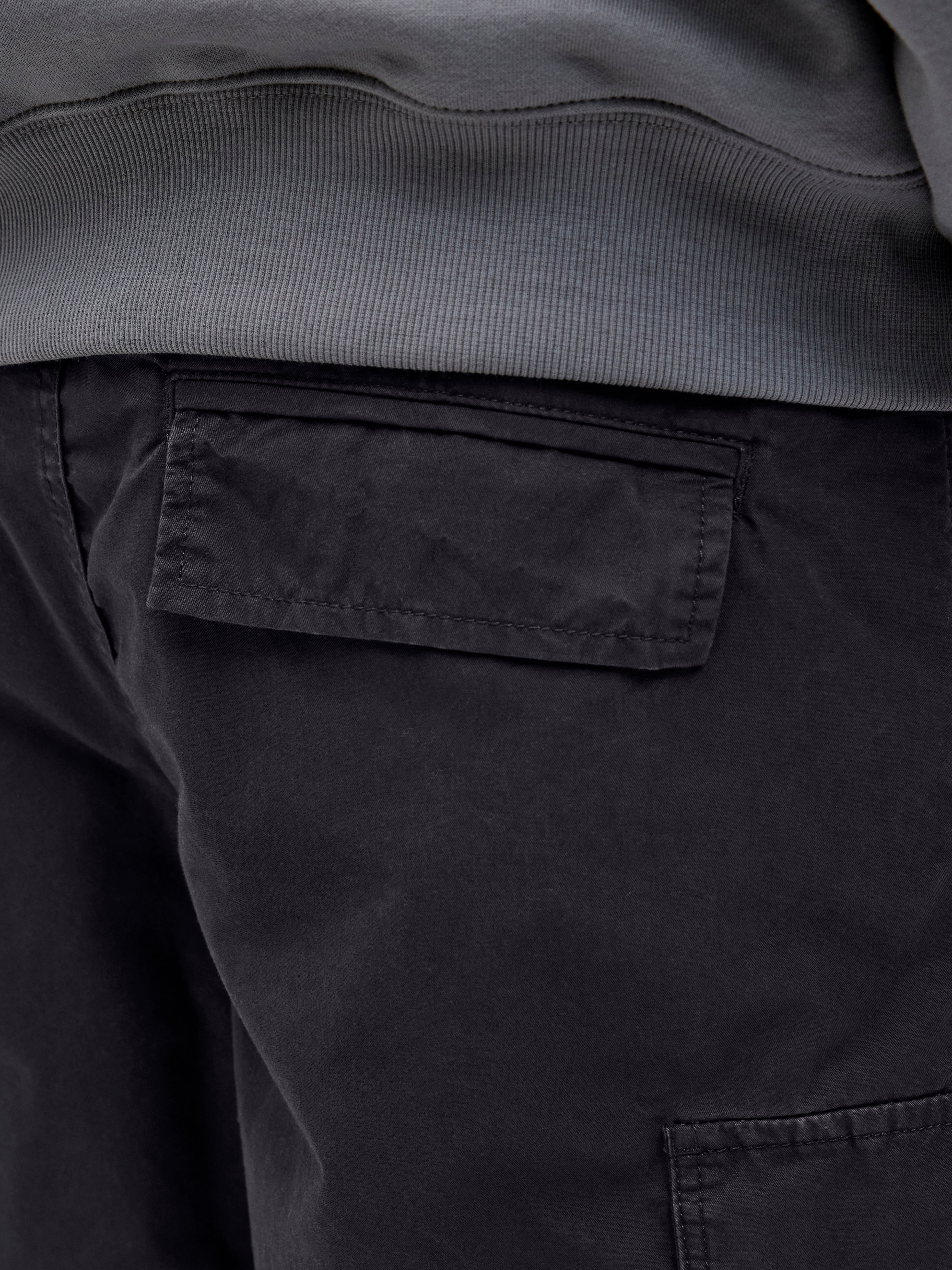 Relaxed Fit Cargo Shorts | Jack & Jones