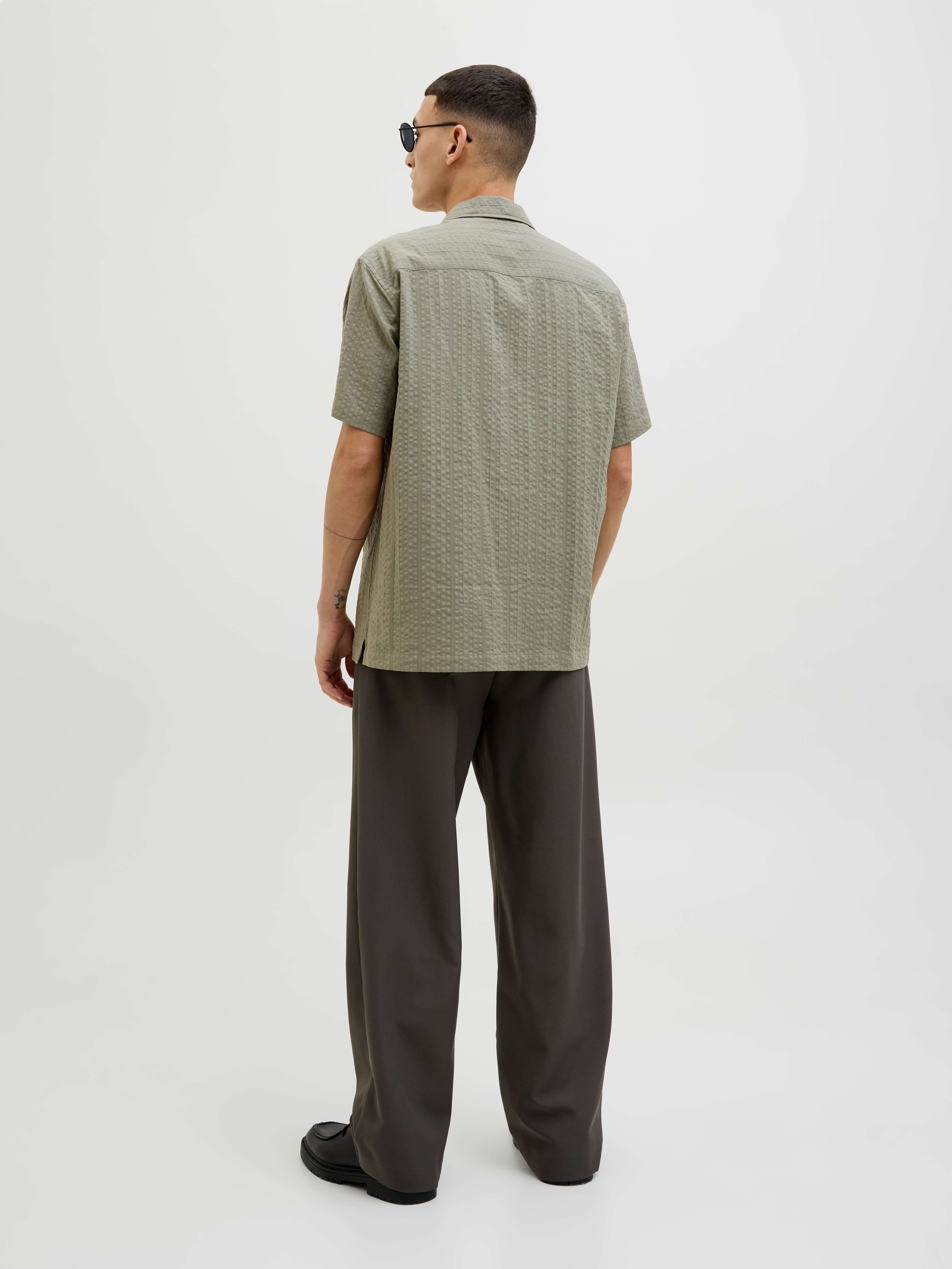 ☆ ☆ Cotton relaxed shirt Relaxed Shirt | Aritzia CA
