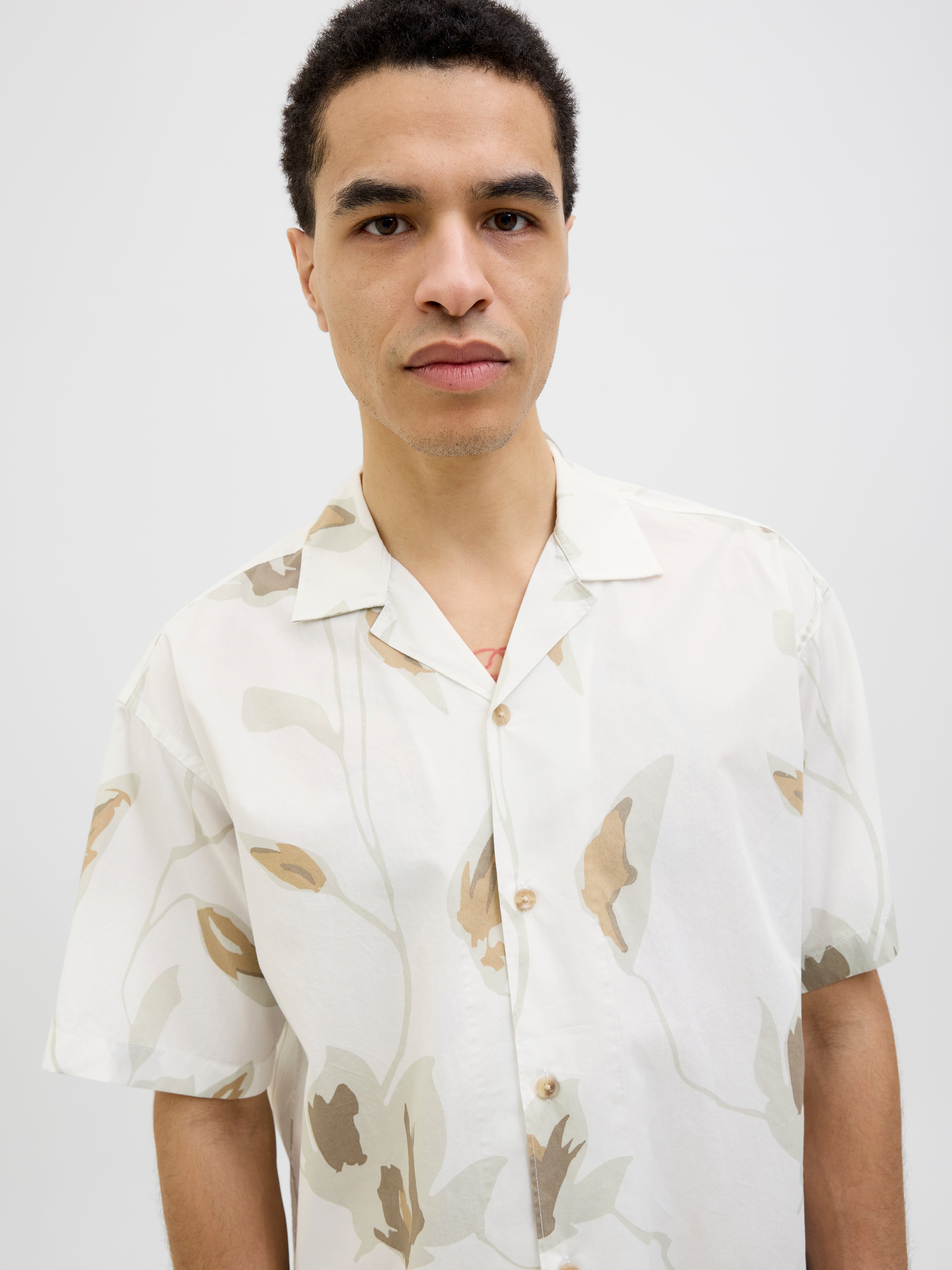 Relaxed Fit Short-Sleeve Shirt | Jack & Jones