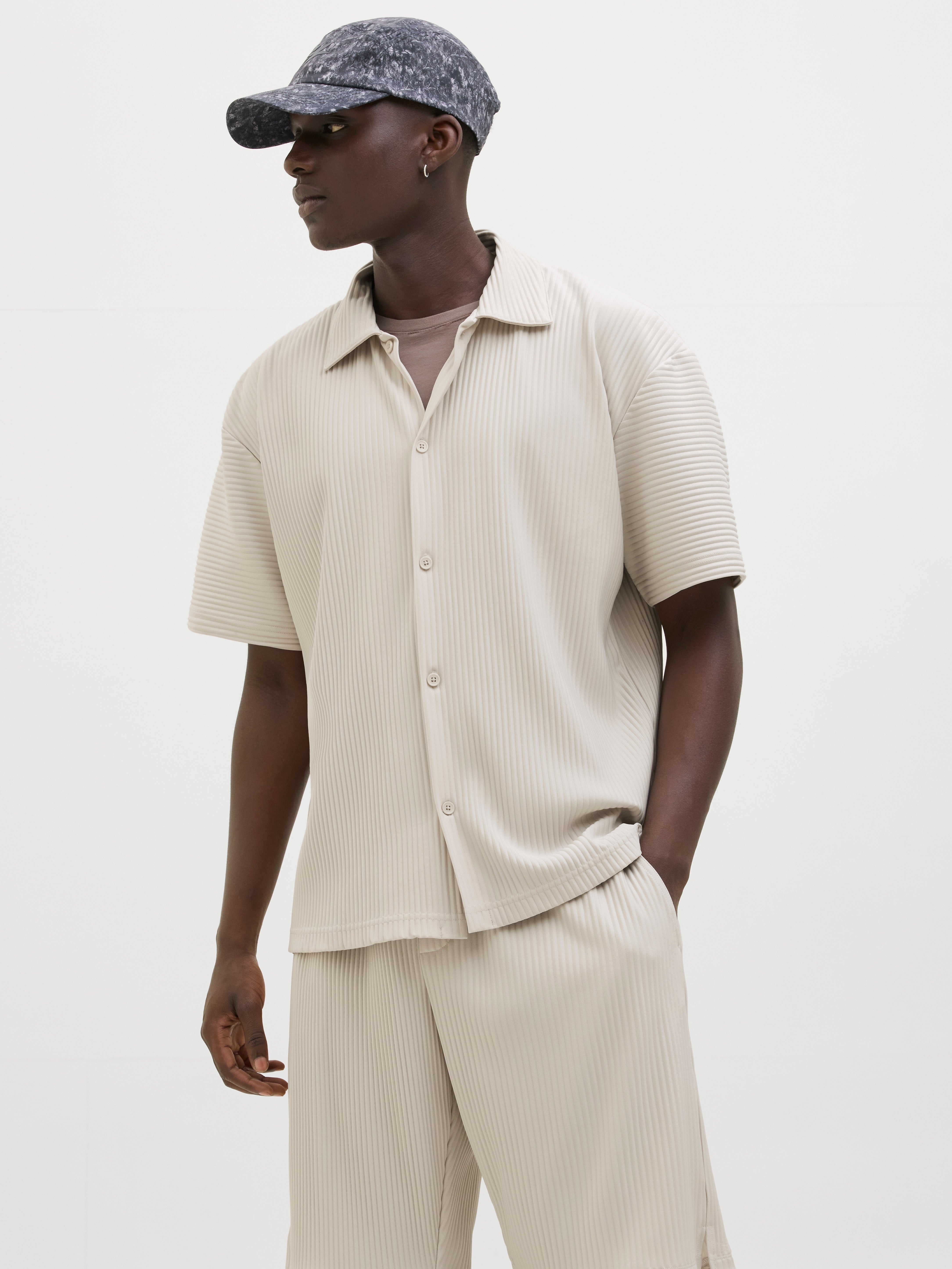 Men's Short-Sleeve Shirts | JACK & JONES Canada