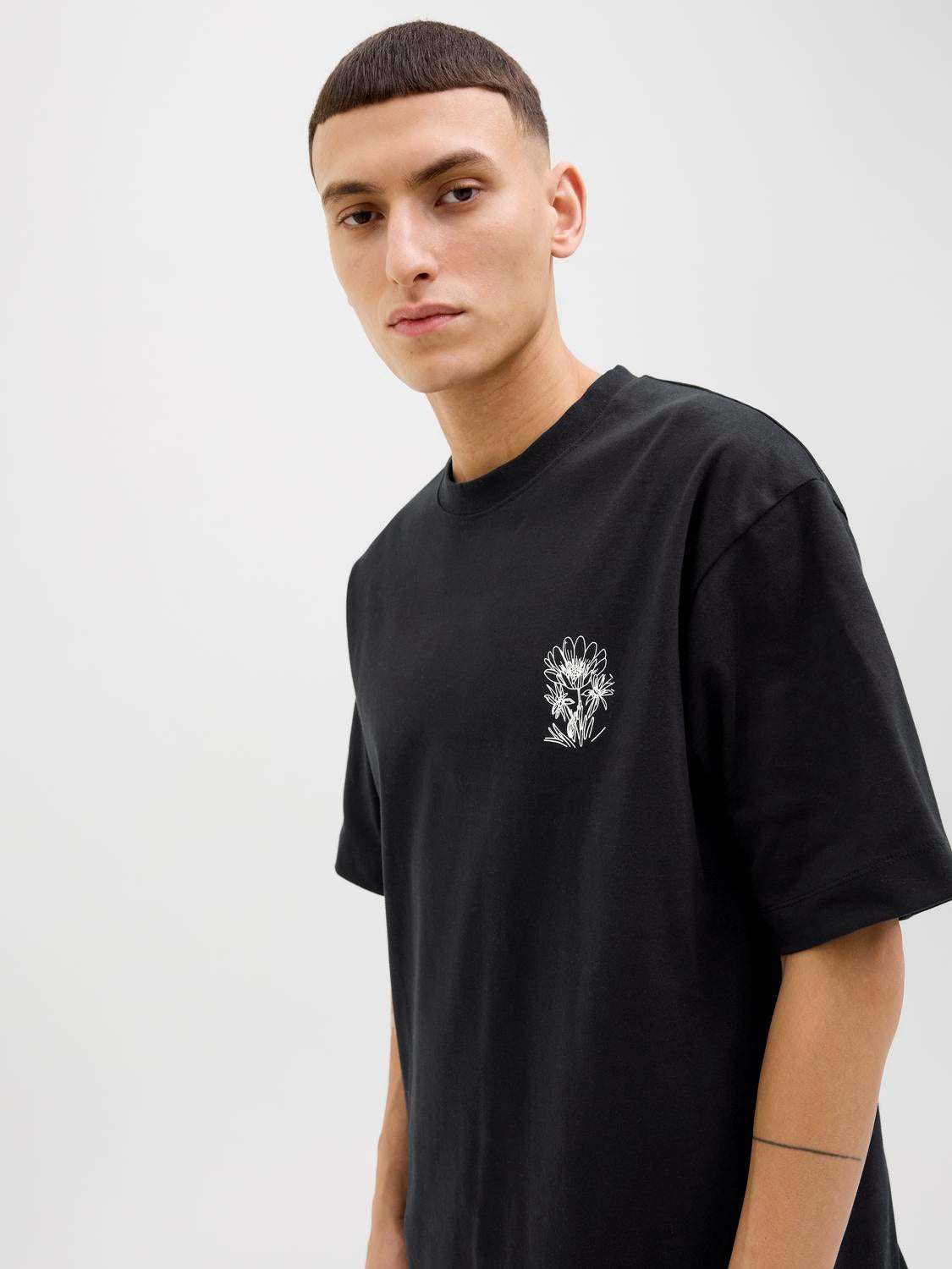 Wide Fit Round Neck T-Shirt | Jack & Jones