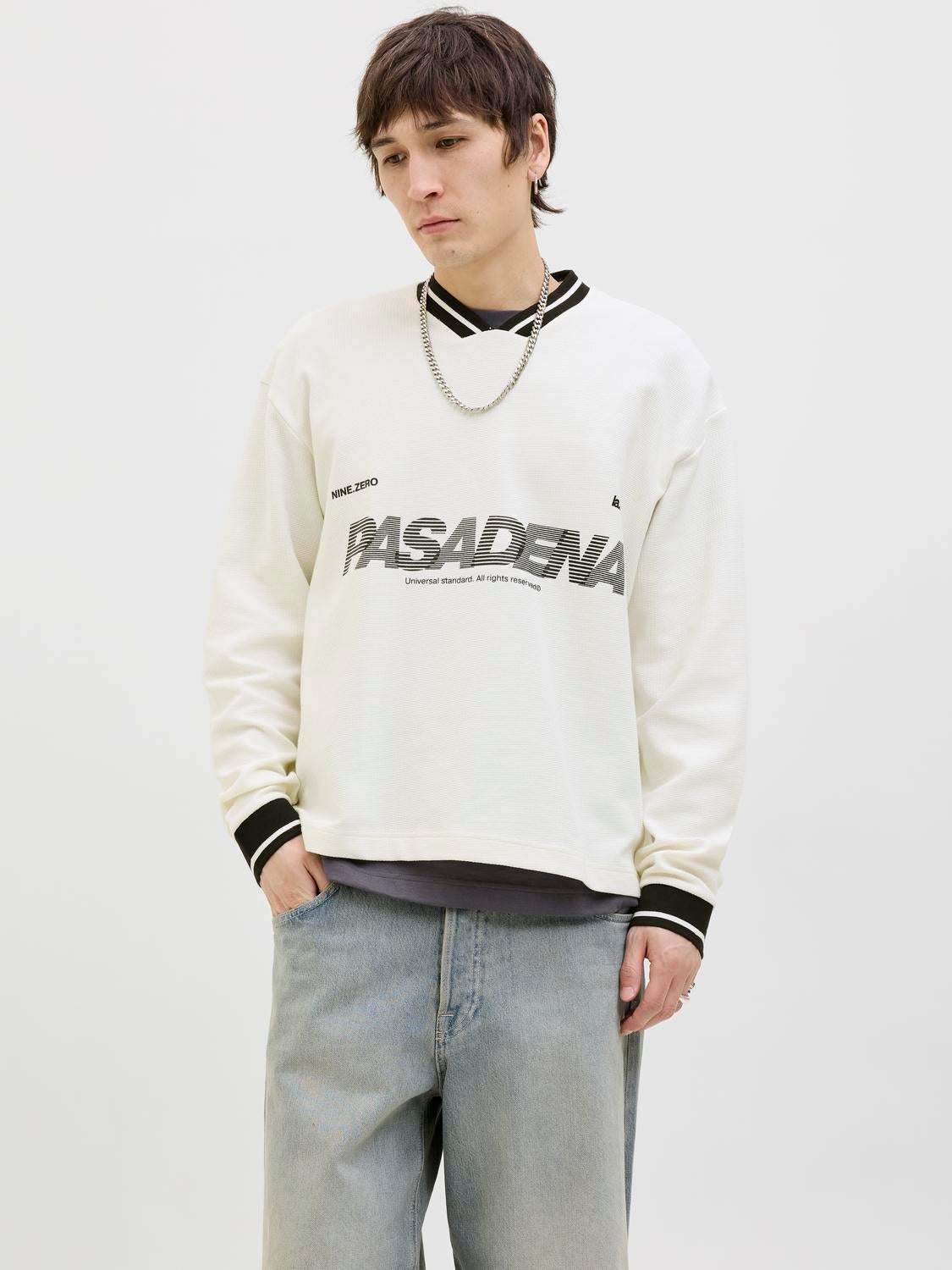Oversize Cropped Fit Sweatshirt | White | Jack & Jones® Oversize Cropped Fit Sweatshirt | White | Jack & Jones®