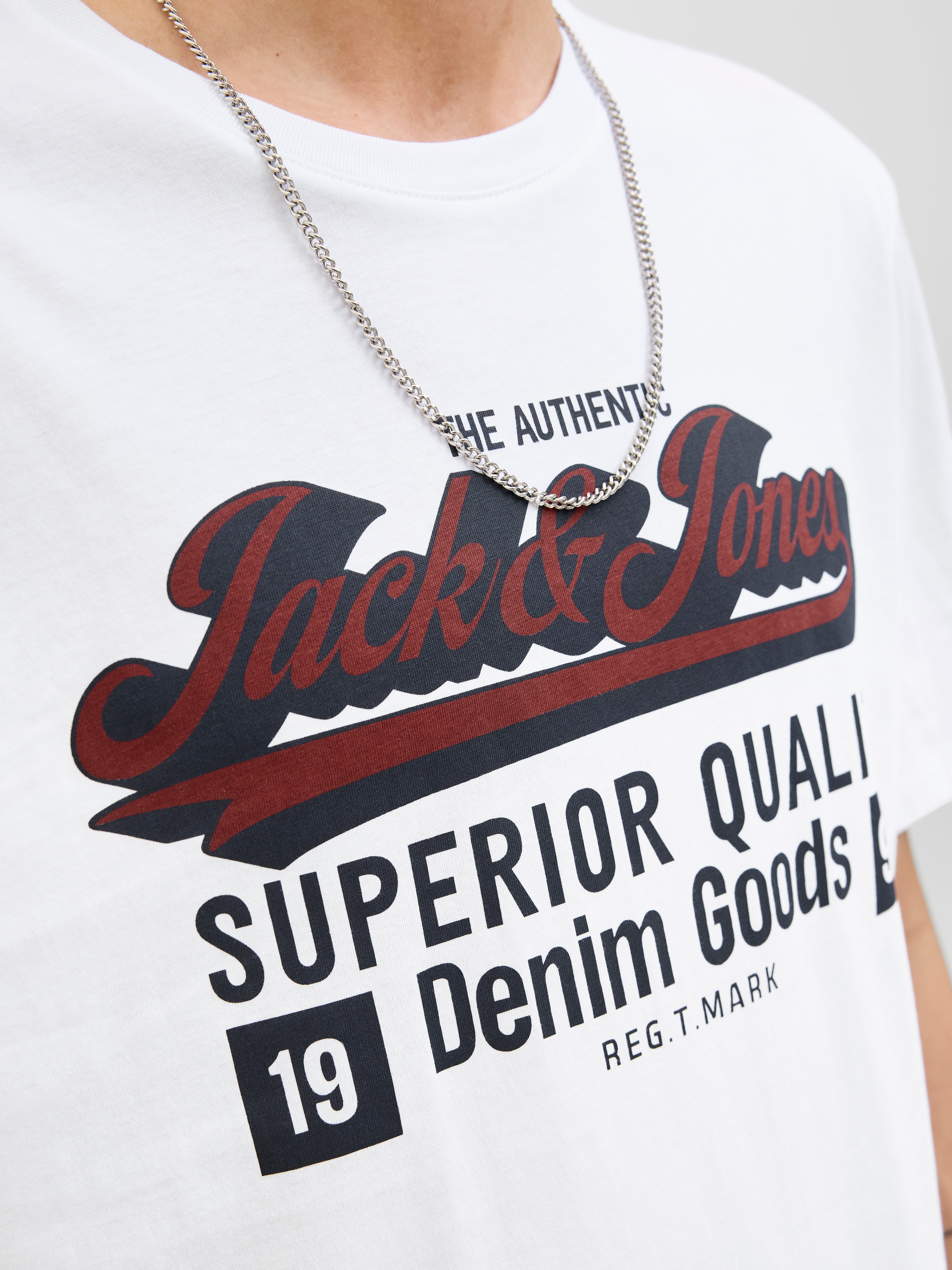 Standard Fit T-Shirt | Jack & Jones