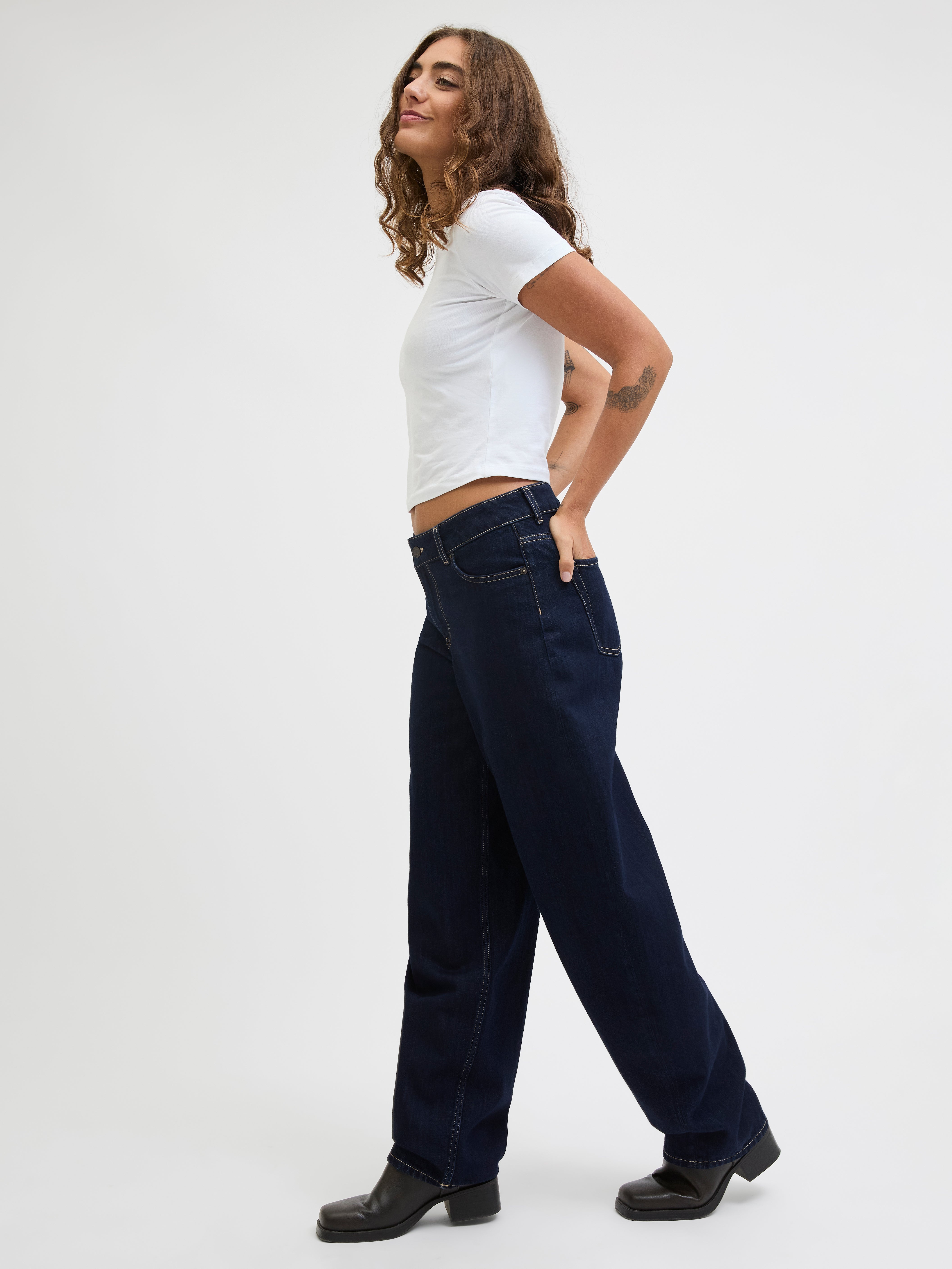 FUJI Mid-Rise Barrel Fit Jeans | Jack & Jones