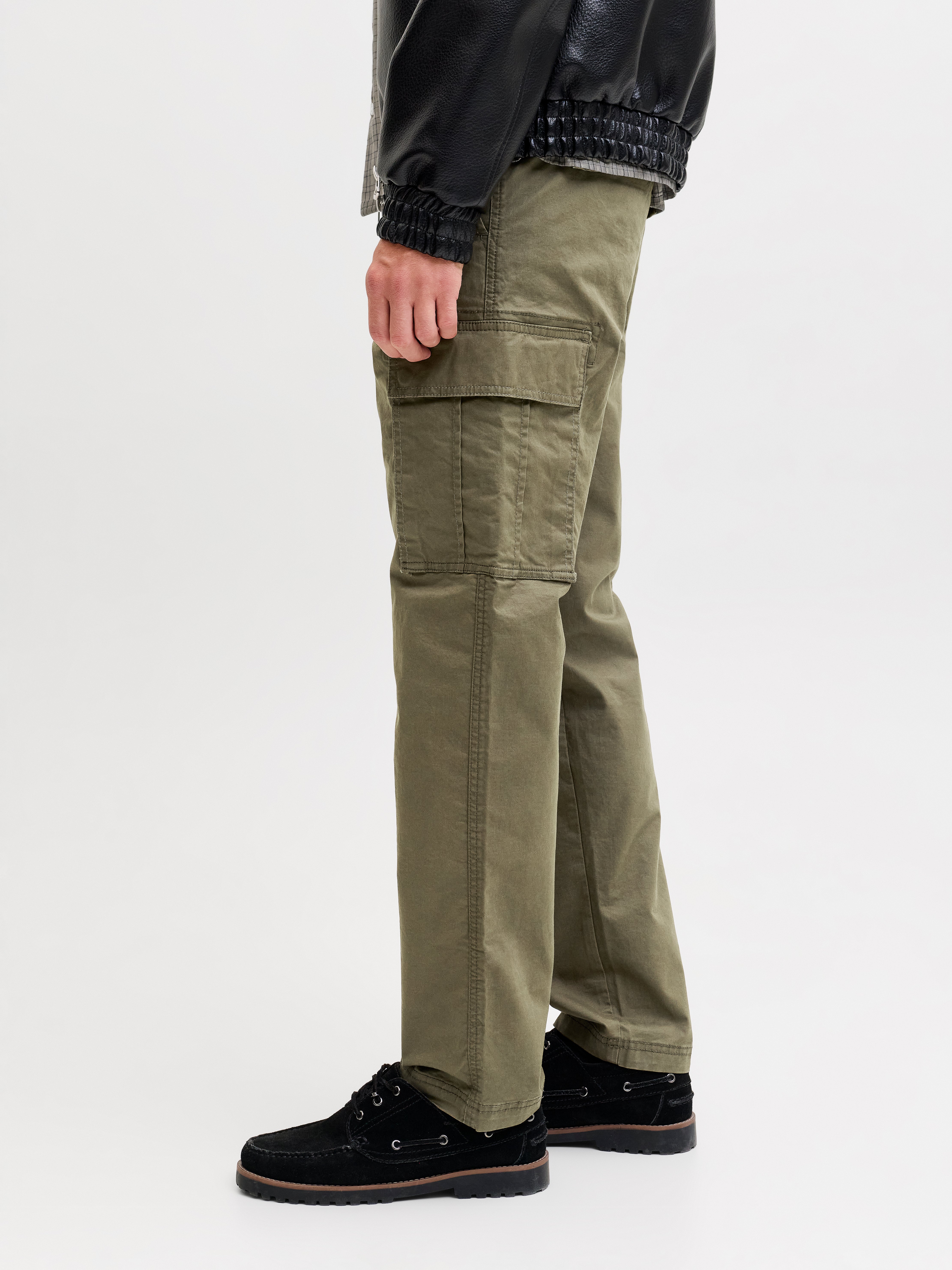 Relaxed Fit Cargo Pants | Jack & Jones