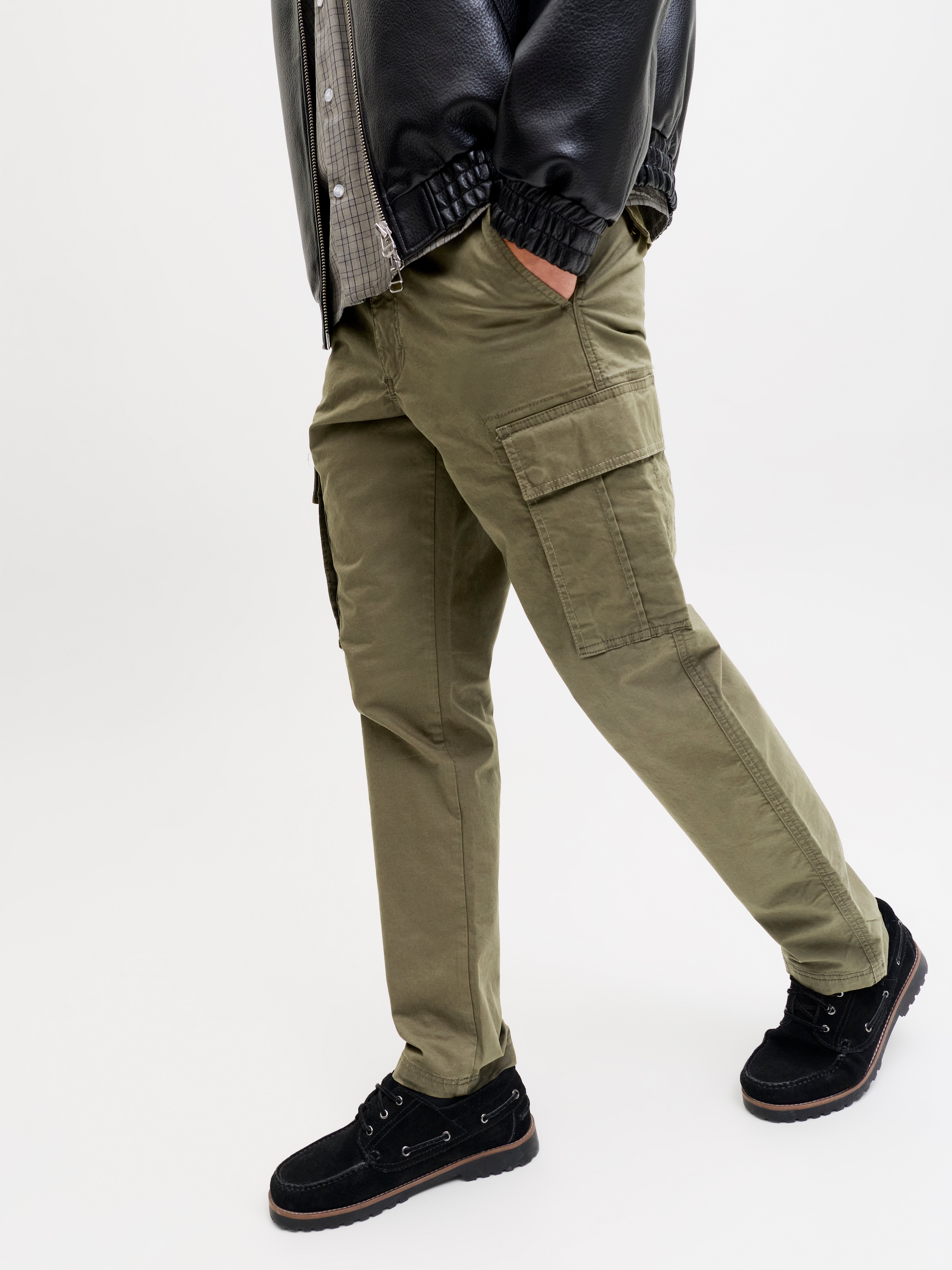 Relaxed Fit Cargo Pants | Jack & Jones