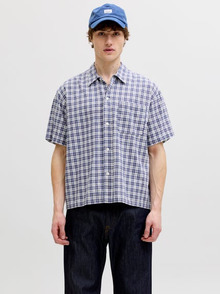 Men's Shirts & Overshirts | Essential Shirts & Transitional Overshirts | JACK & JONES CANADA Men's Shirts & Overshirts | Essential Shirts & Transitional Overshirts | JACK & JONES CANADA