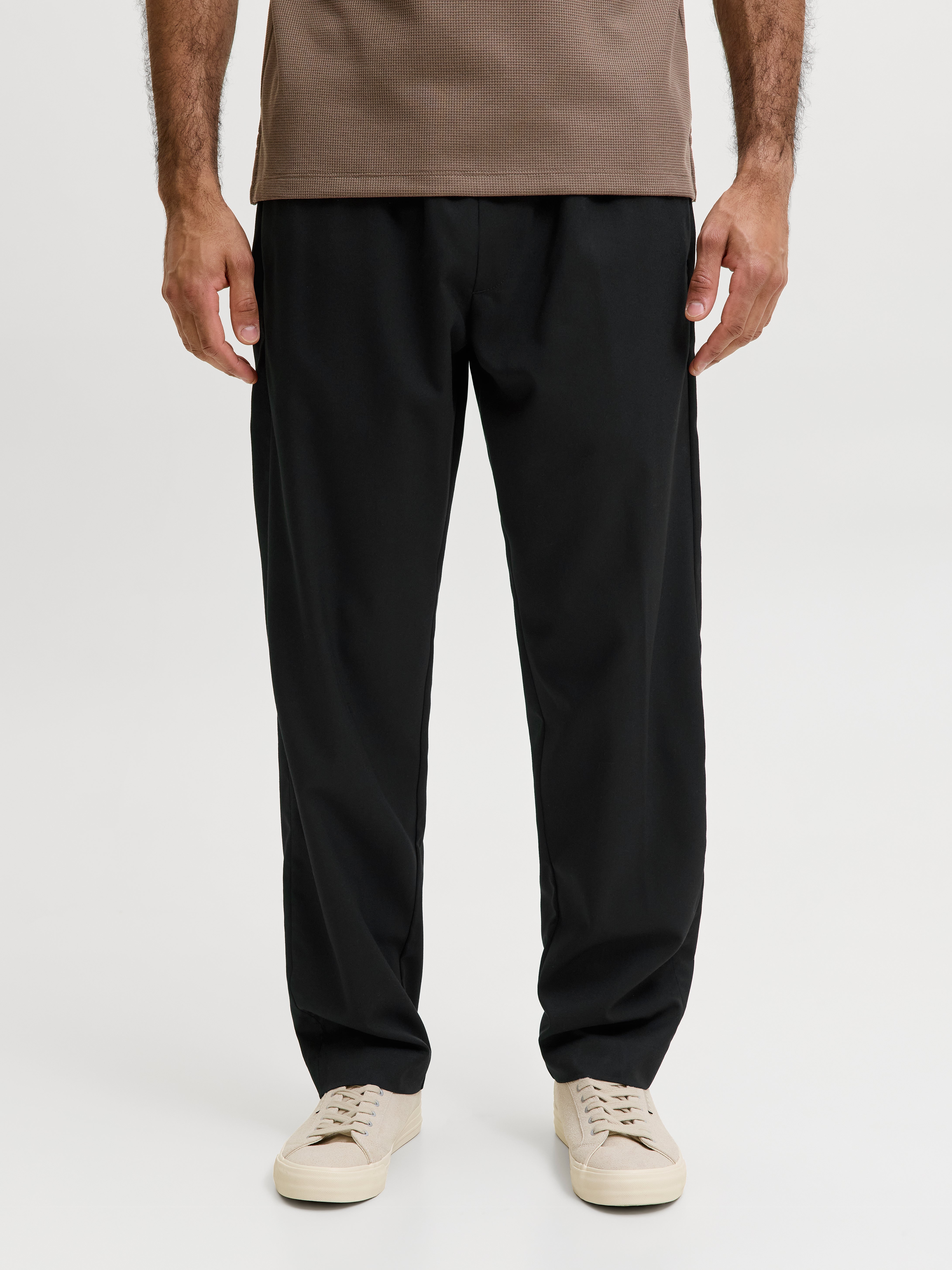 Relaxed Fit Mid rise Joggers | Jack & Jones®