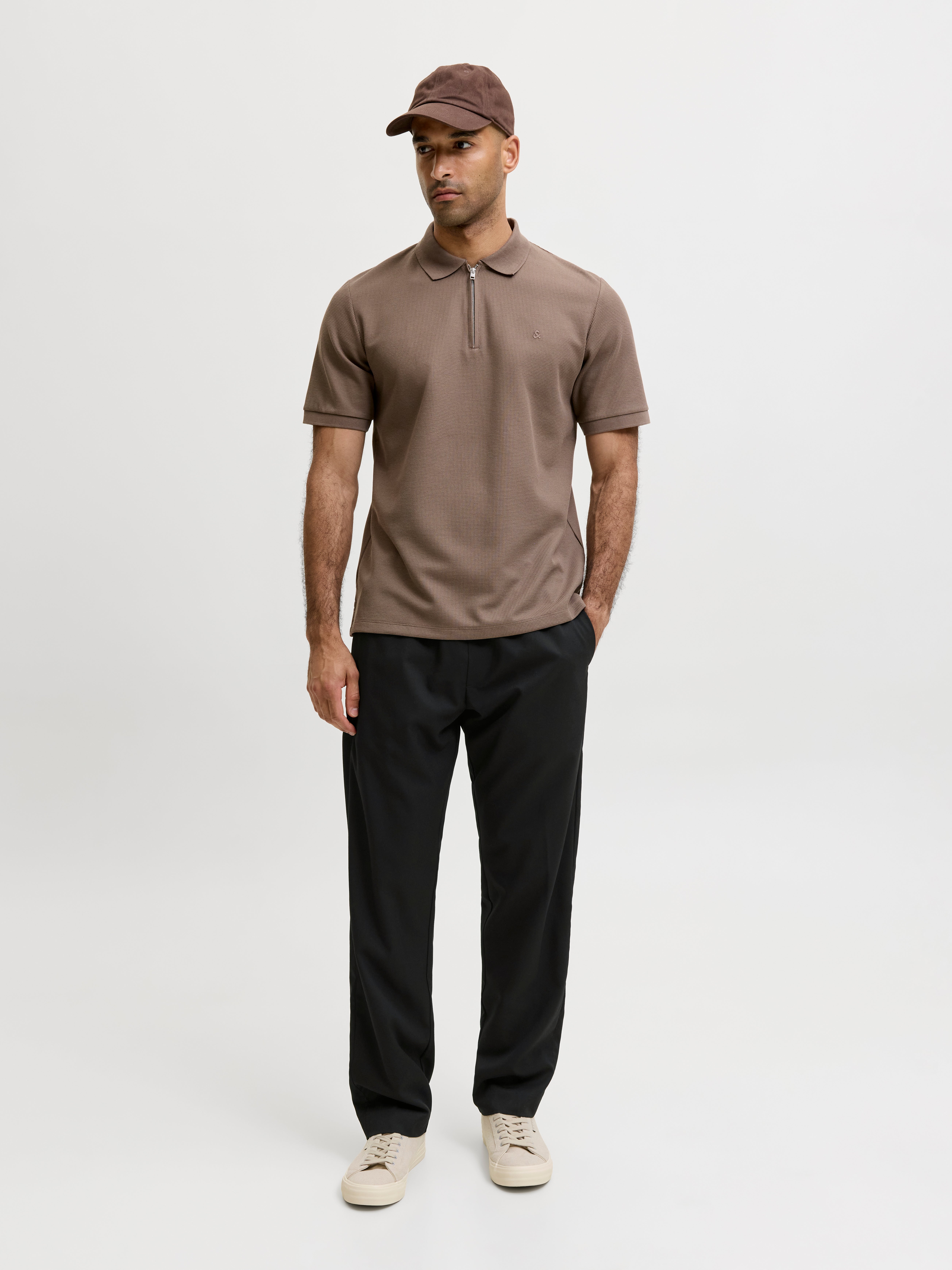 Relaxed Fit Mid rise Joggers | Jack & Jones®