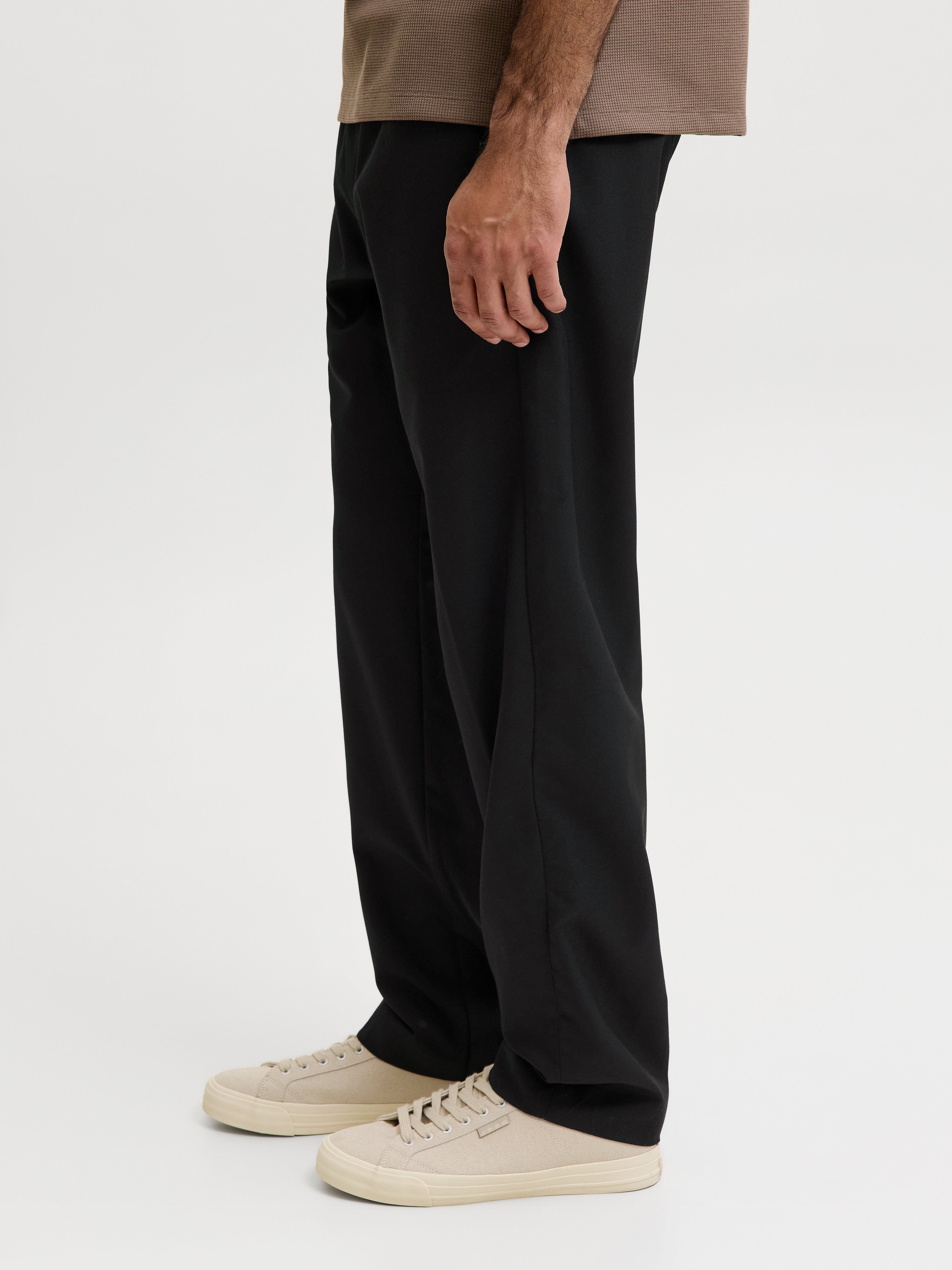 Relaxed Fit Mid rise Joggers | Jack & Jones®